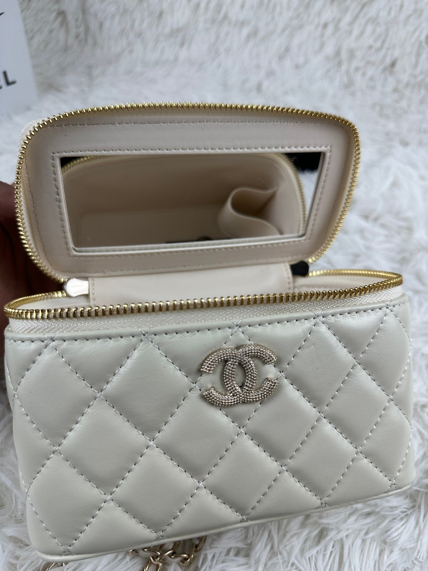 1XC377BDE Stylish leather bag 