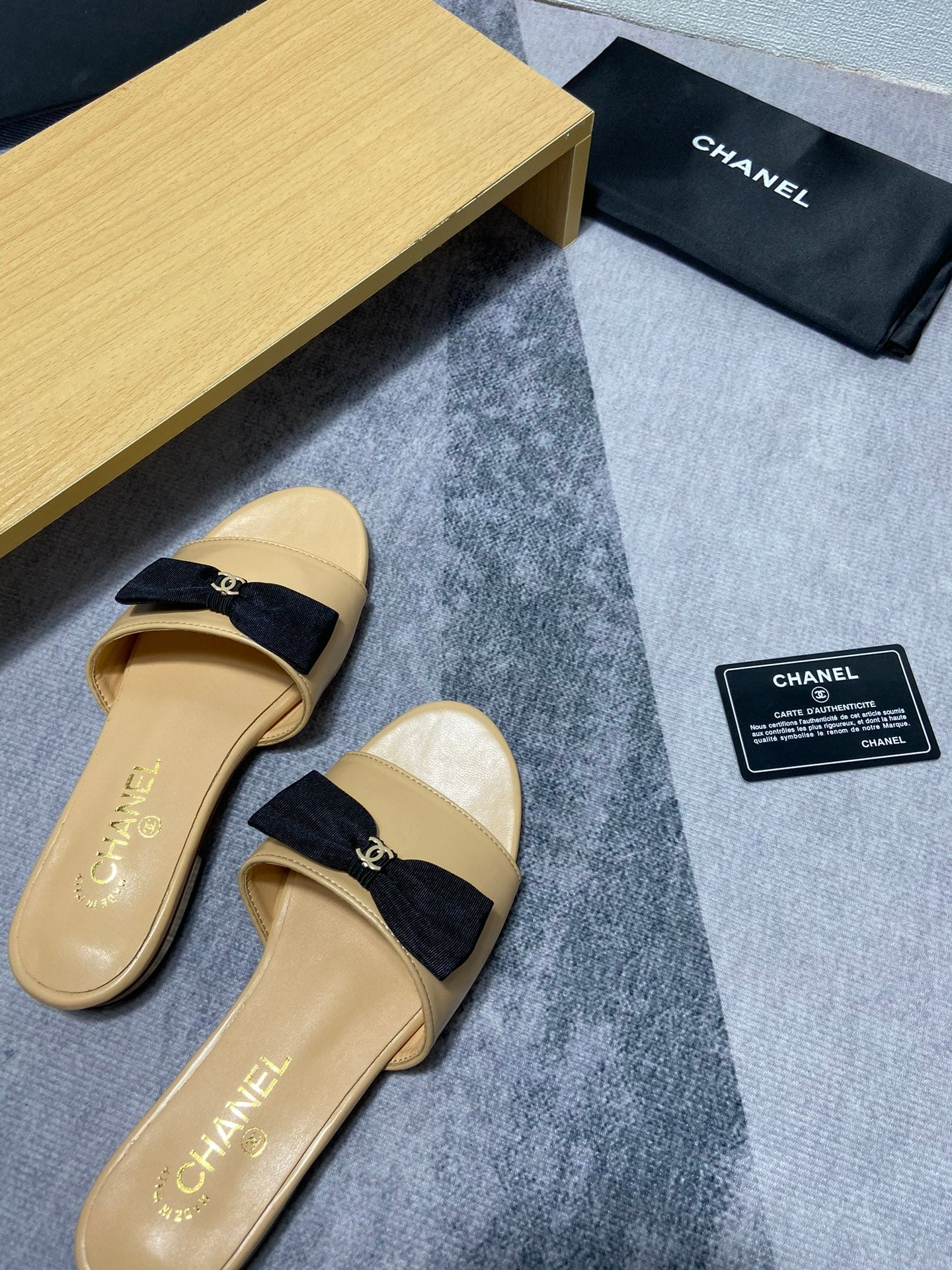 14C187ZDE Stylish Slippers