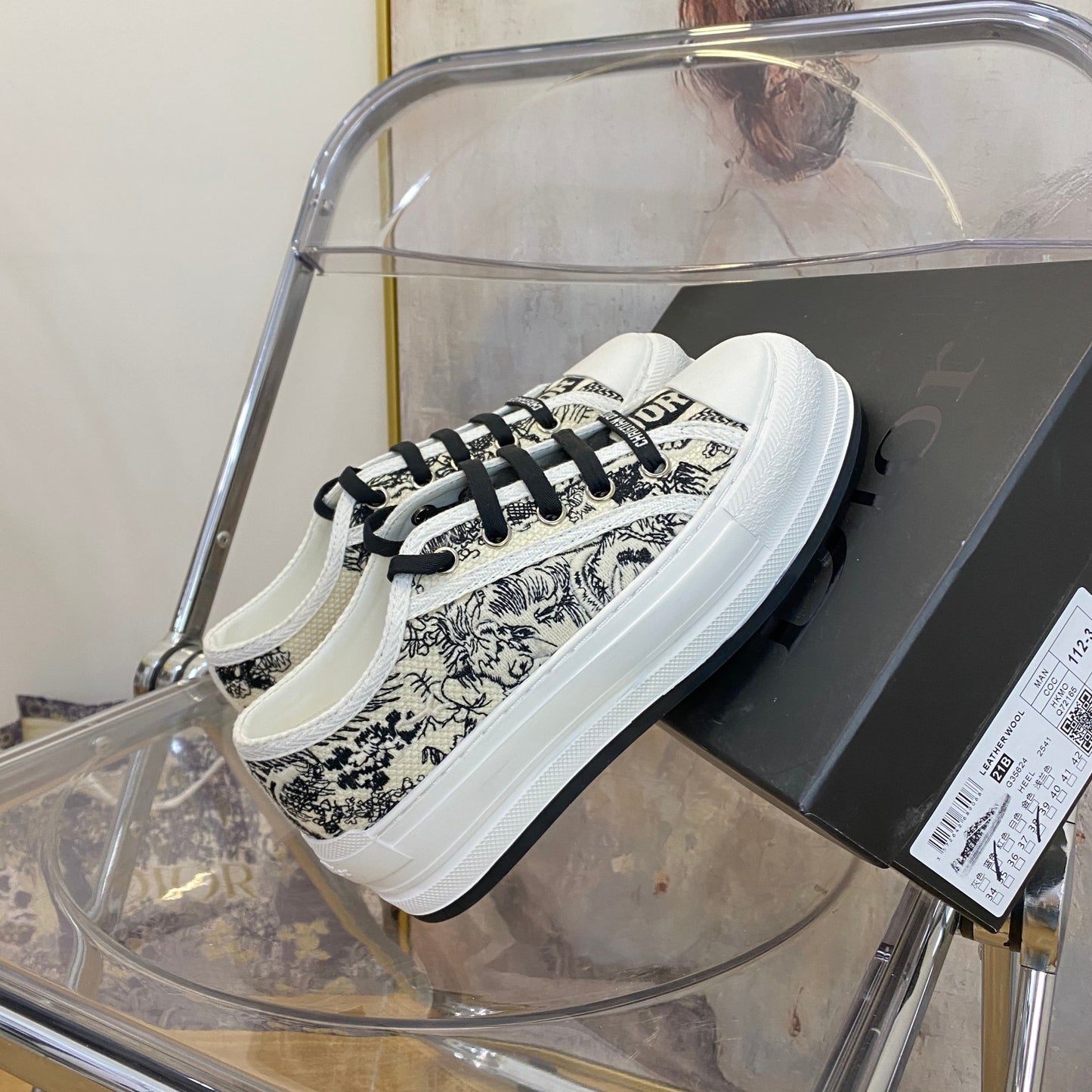 1YD20ZDE Stylish Sneakers