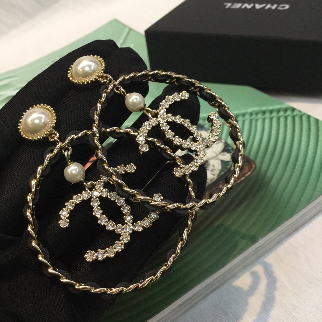 1NC156EDE Stylish Earrings