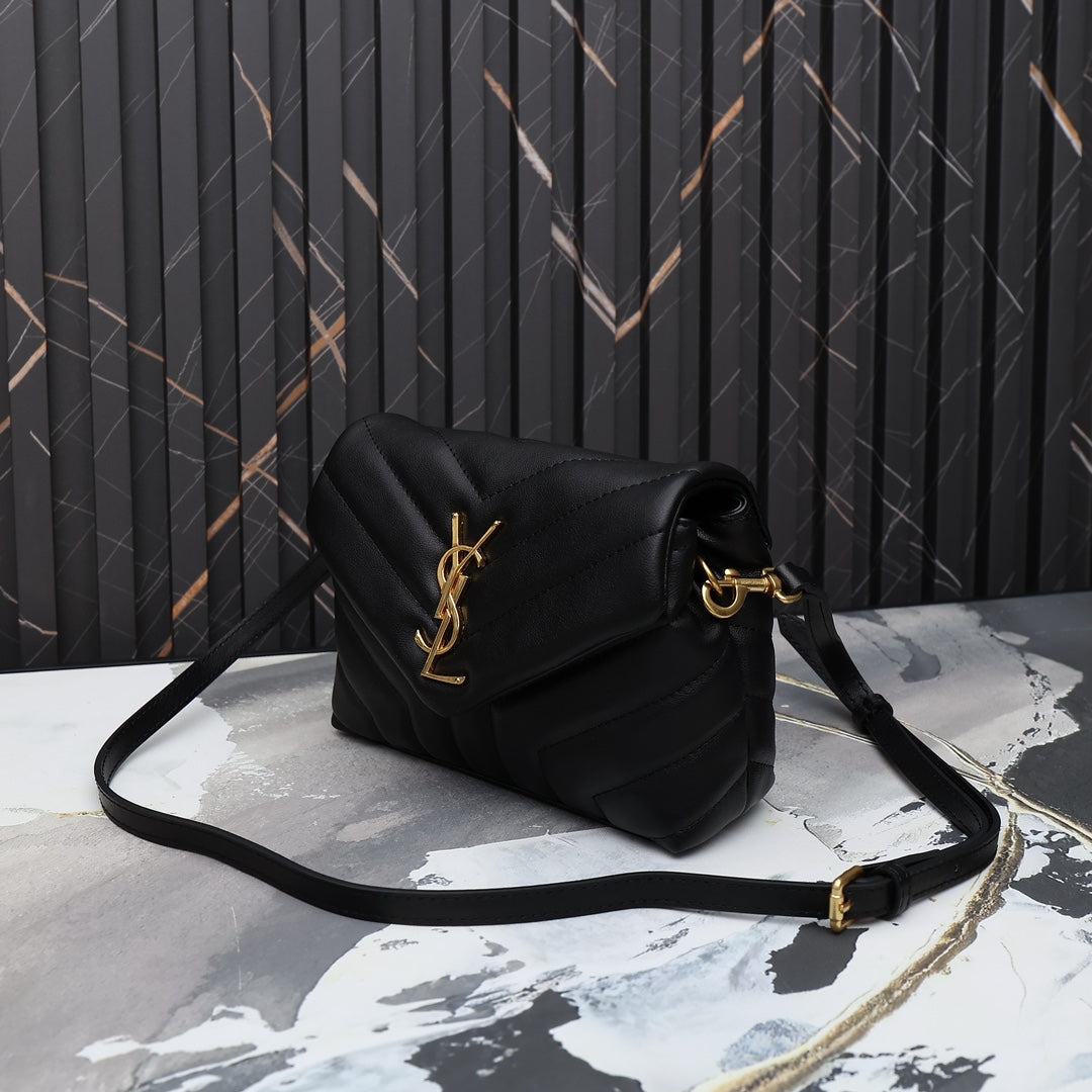 1XSL267BDE Stylish leather bag 