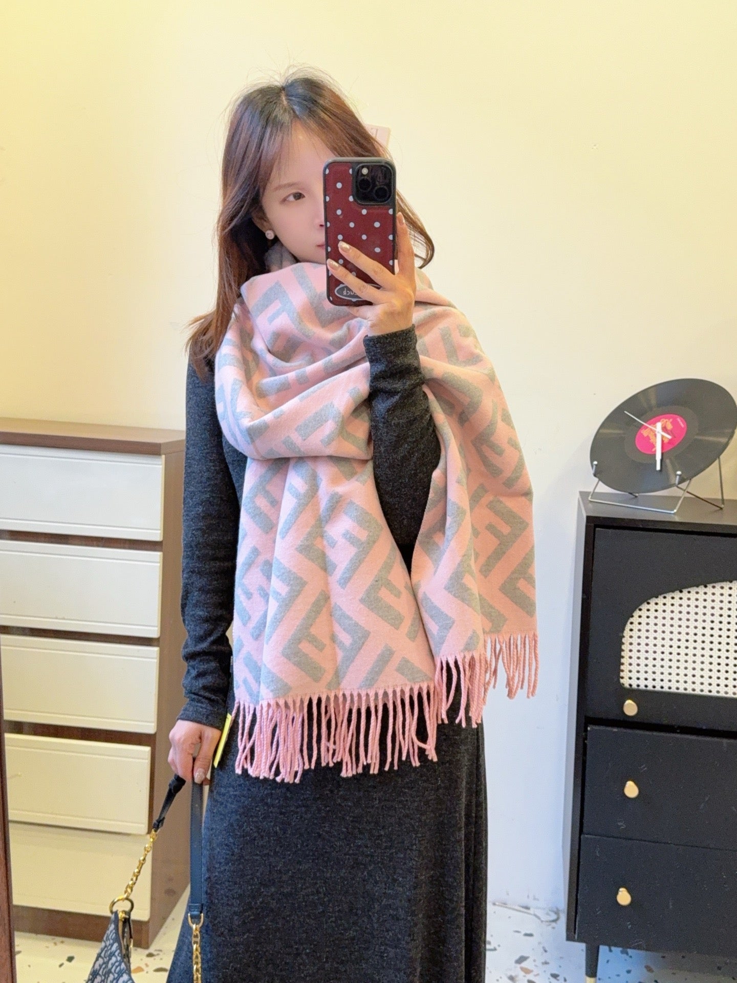 185ZF29WDE Stylish Winter Scarves