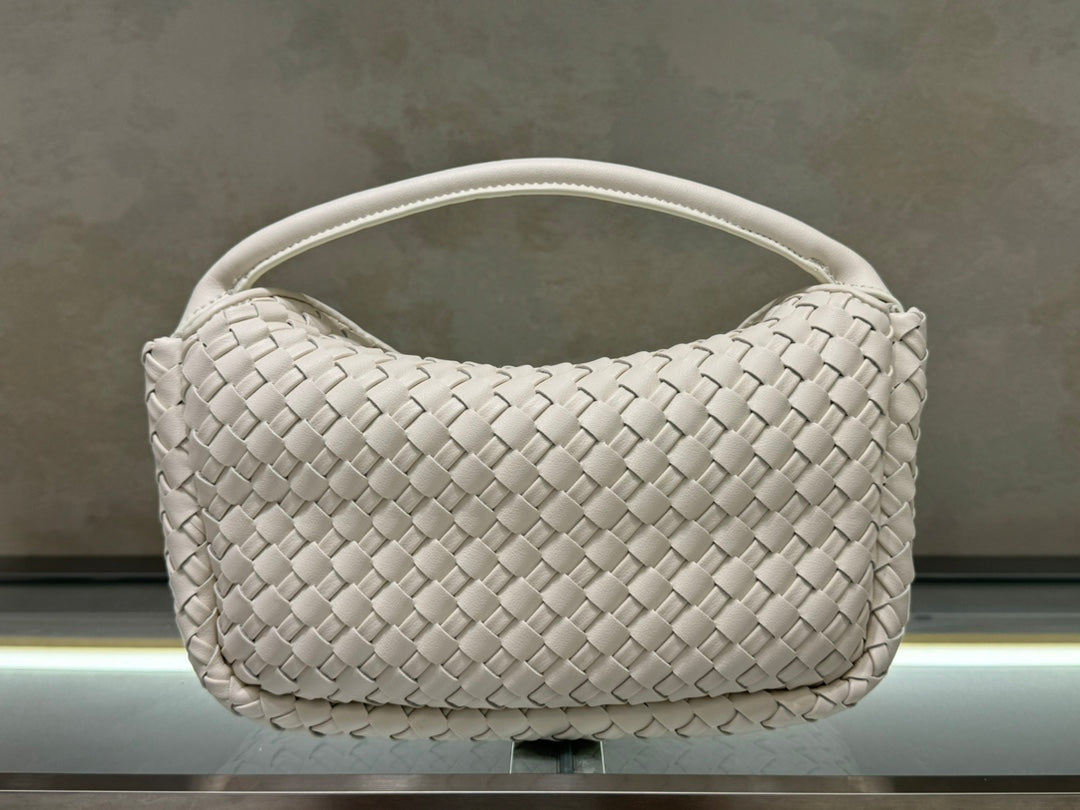 1XA83BDE Stylish leather bag