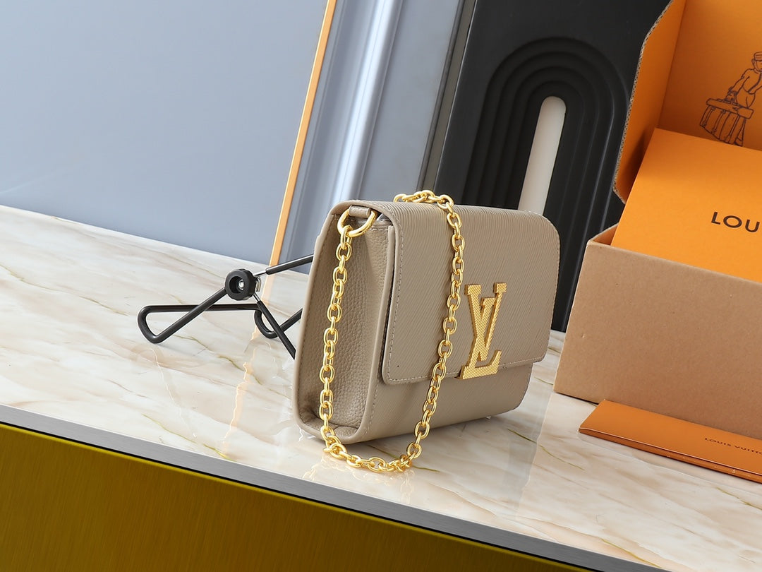 2WE1BDE Stylish leather bag