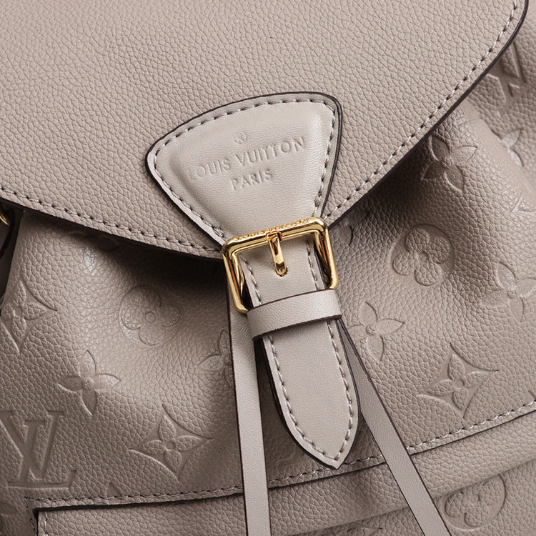 1E065BDE Stylish leather bag 