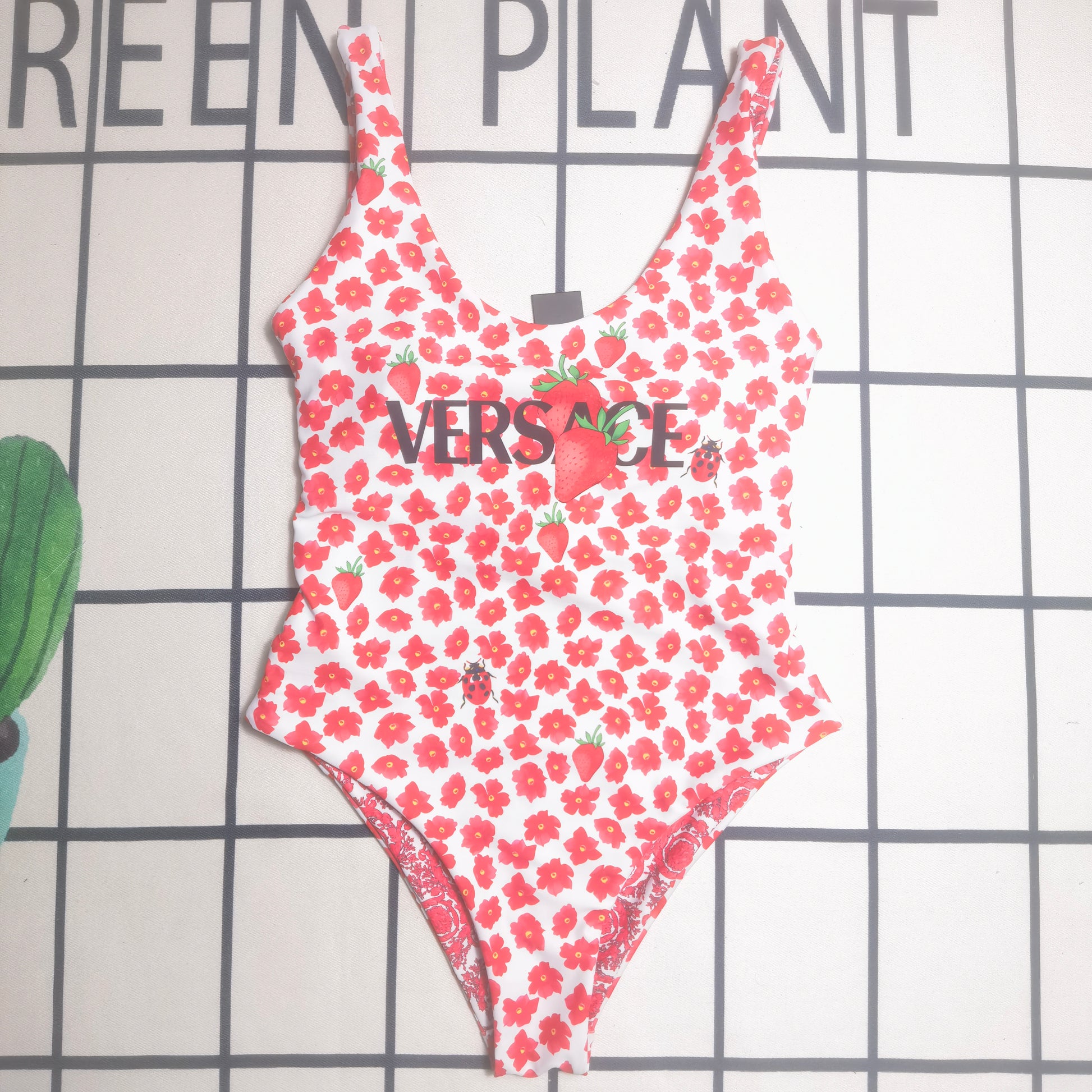 135ZV302YDE Stylish Bikini swimsuit