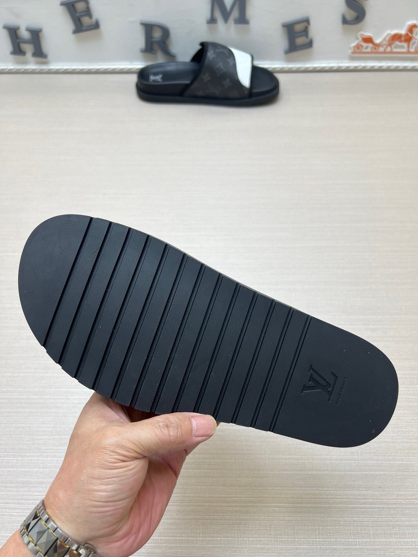 5WE250ZDE Stylish Slippers