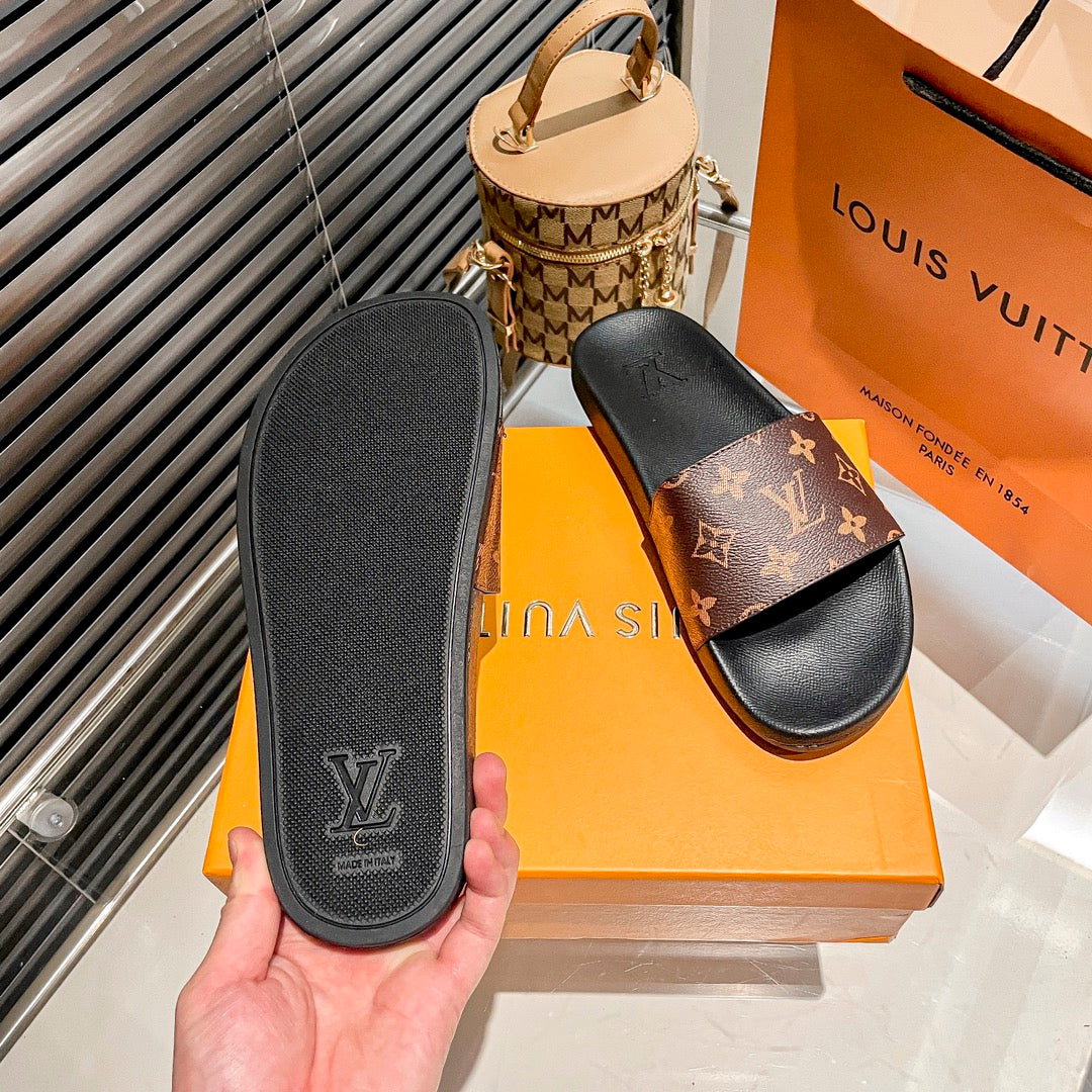 14E195ZDE Stylish Slippers