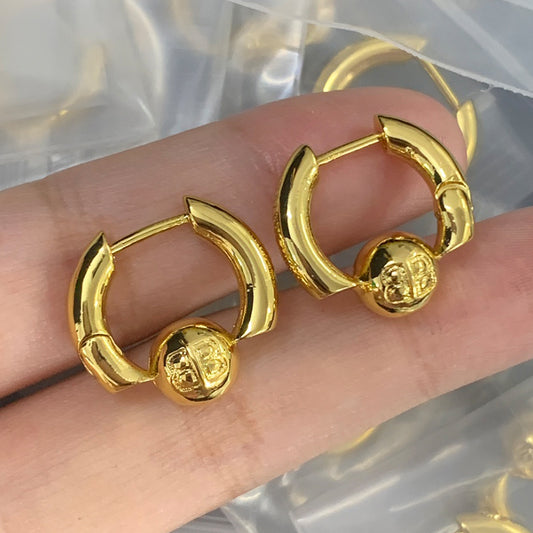 84J84EDE Stylish Earrings