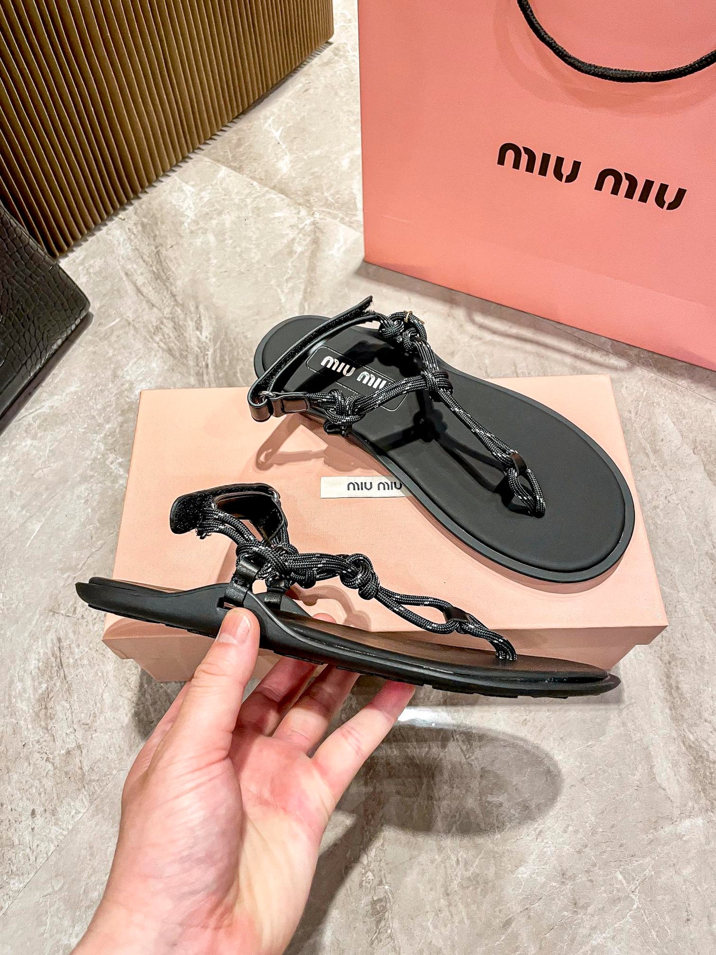 14A170ZDE Stylish sandals