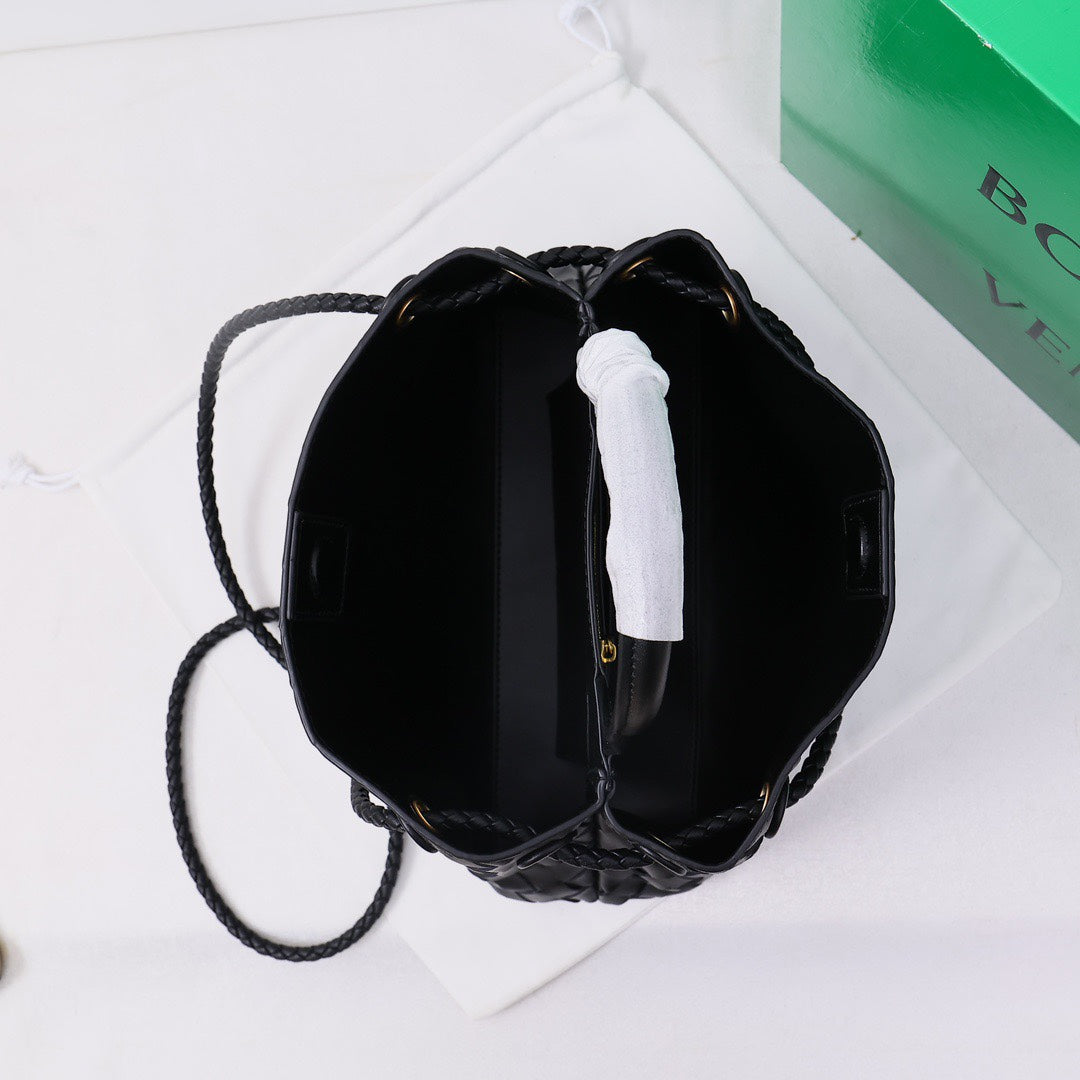 1XA81BDE Stylish leather bag