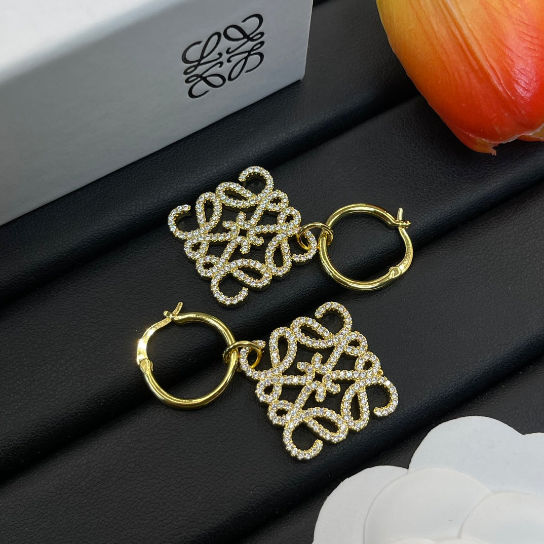 14A758EDE Stylish Earrings