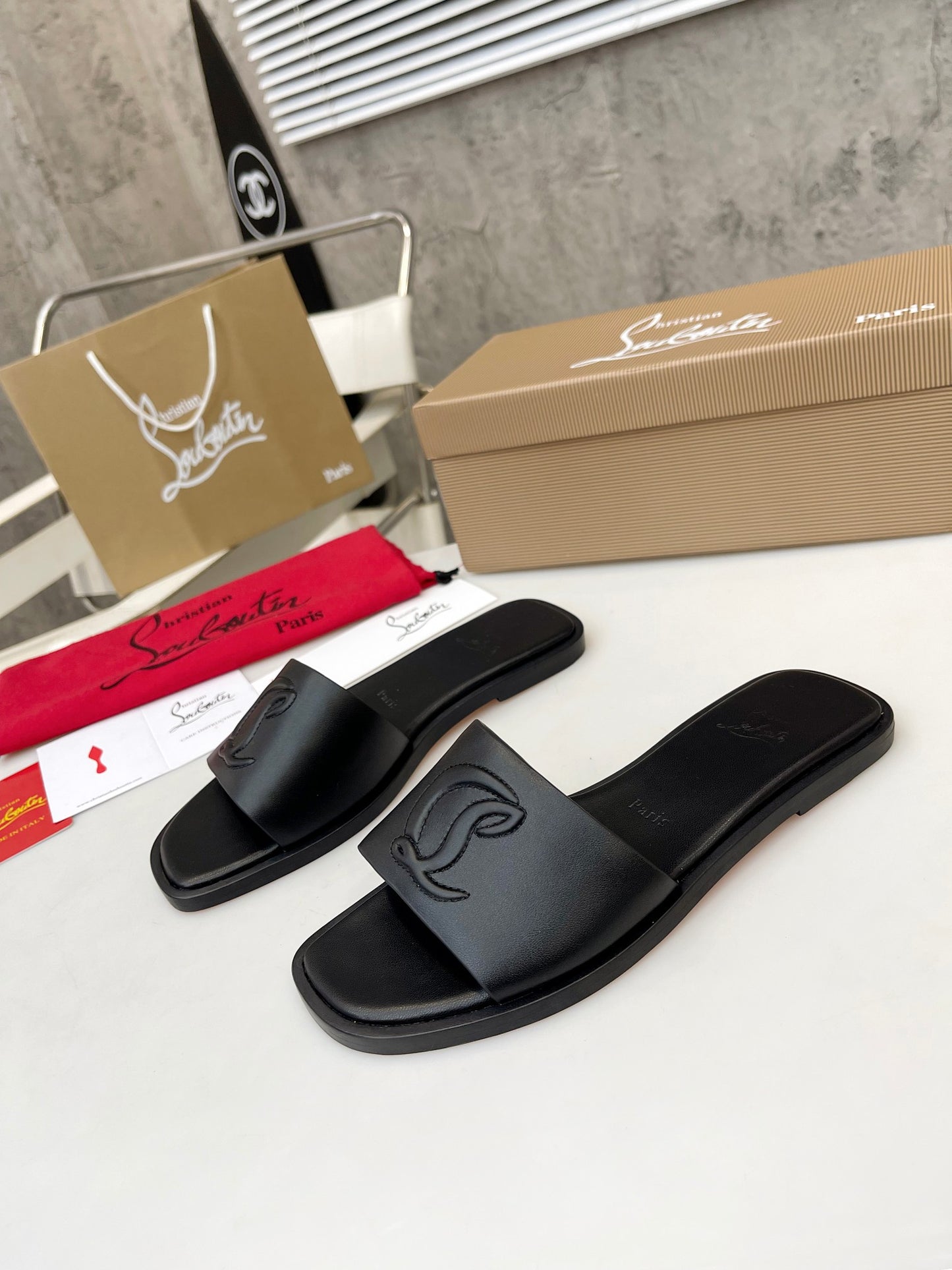 JXA32ZDE Stylish leather Slippers