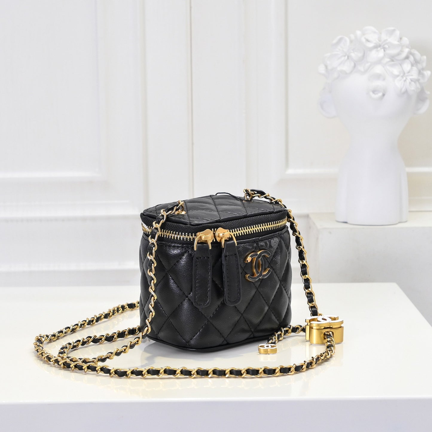 155XC32BDE Stylish leather bag