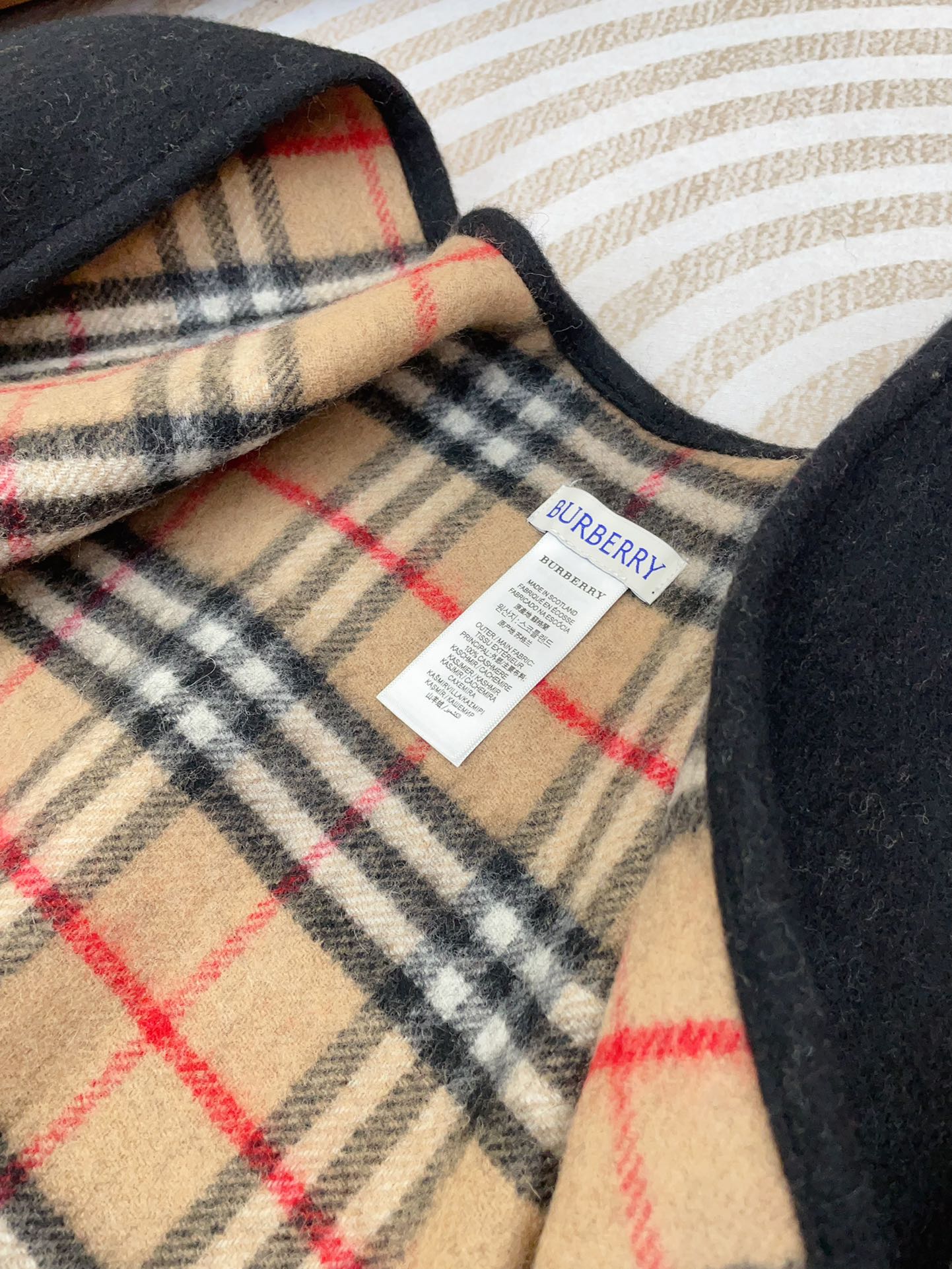185ZR49WDE Stylish cape