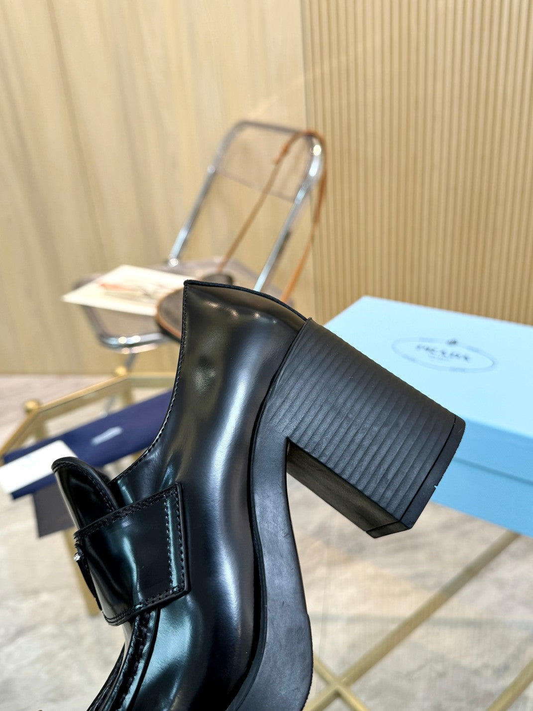 285ZPD63ZDE Stylish leather High heels