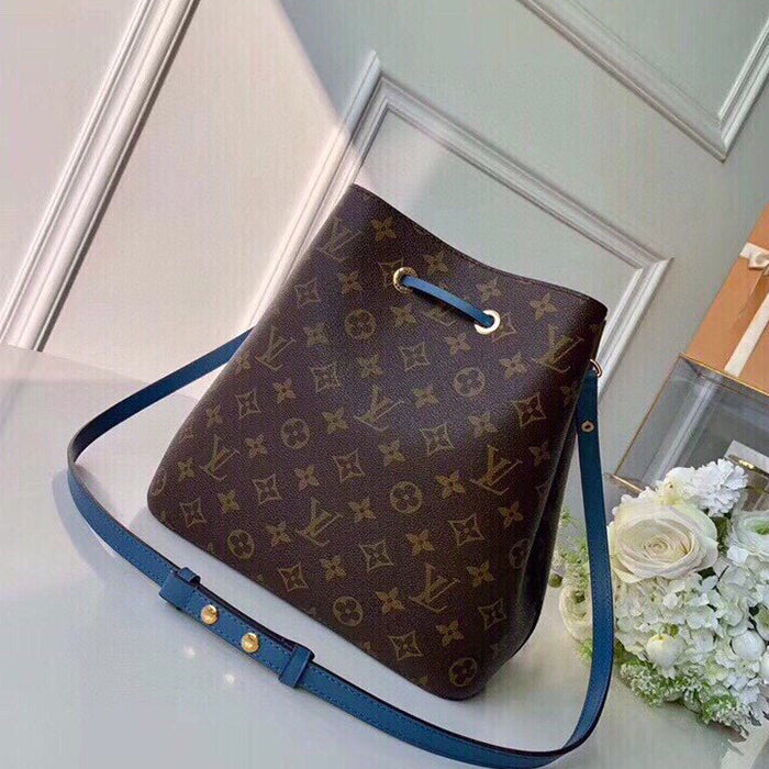 3E81BDE Stylish leather bag 