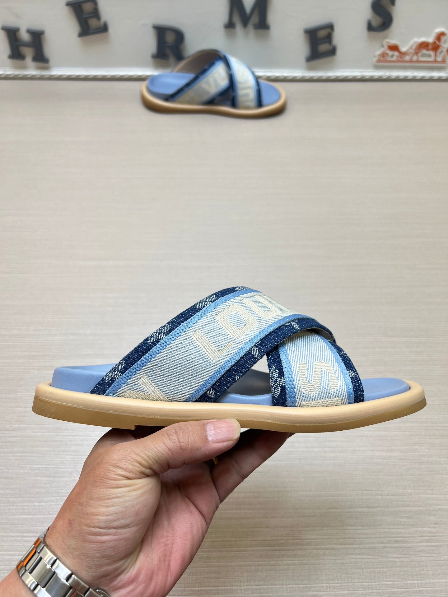 535ZE272ZDE Stylish Slippers