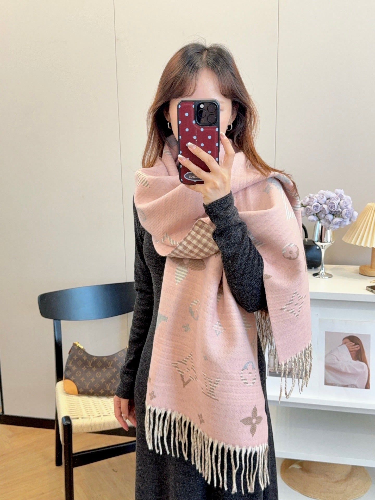 185ZE41WDE Stylish Winter Scarves