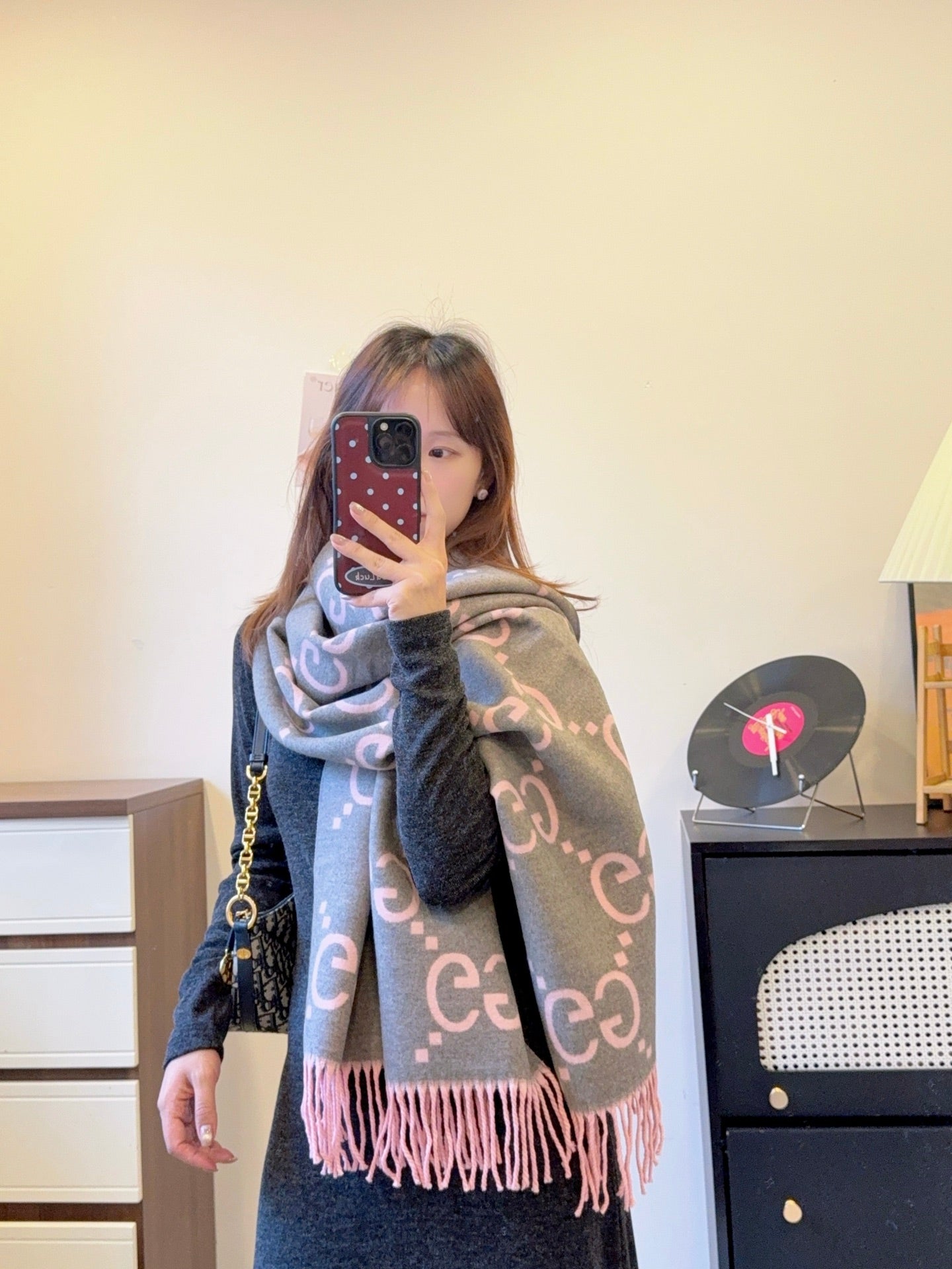 185ZB30WDE Stylish Winter Scarves
