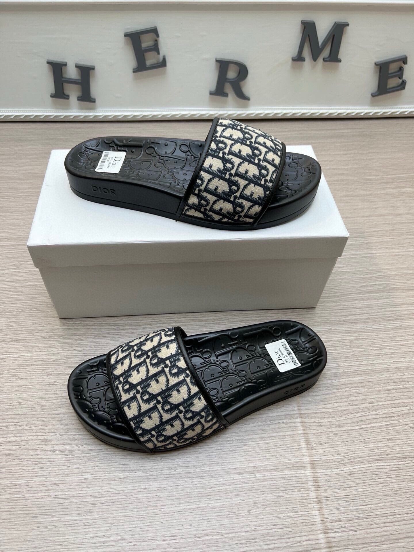 5LD214ZDE Stylish Slippers