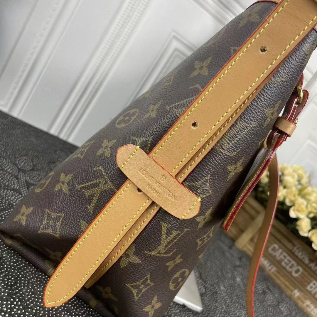 2XE258BDE Stylish leather bag 