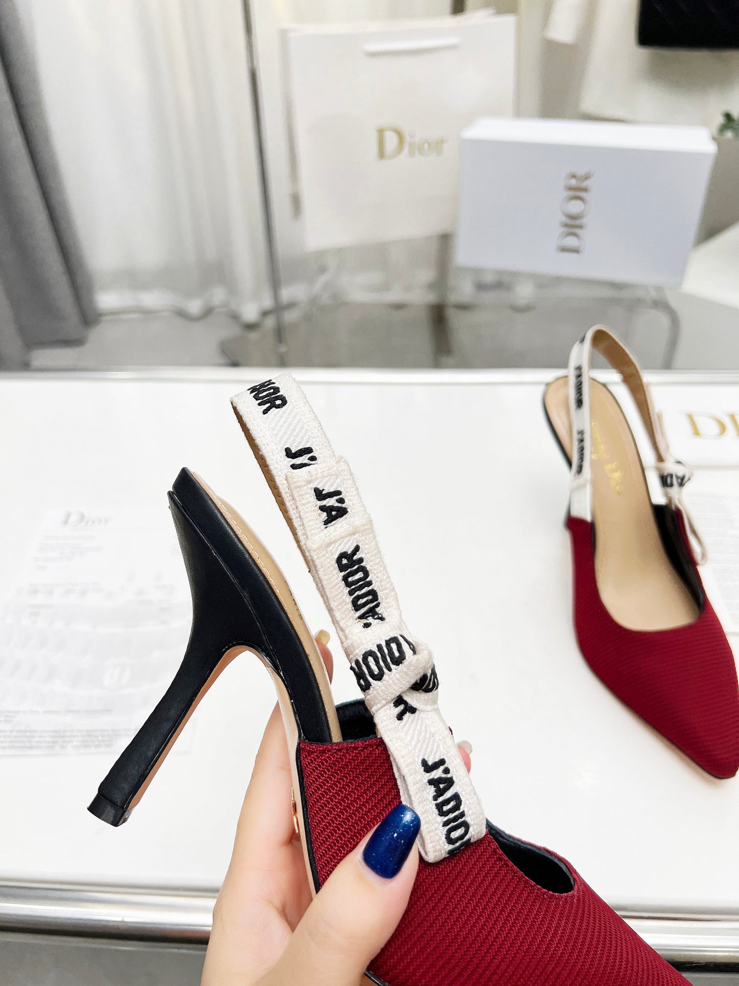 255QD44ZDE Stylish leather High heels
