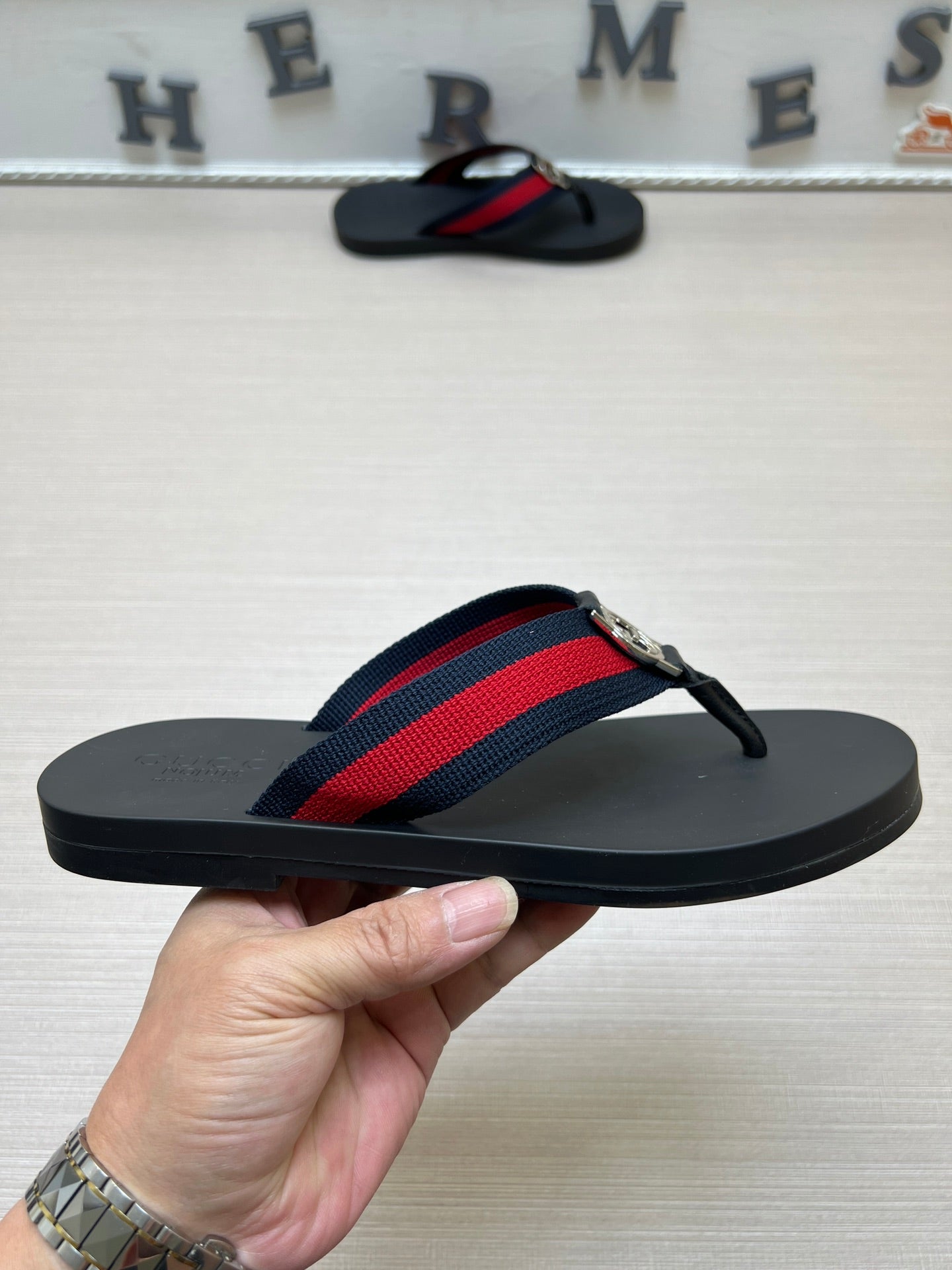 54B13ZDE Stylish slippers