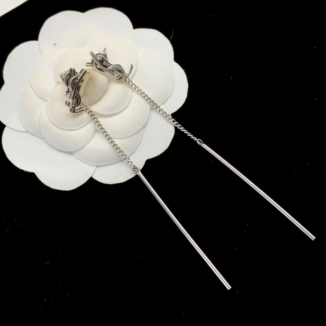 575XSL2EDE Stylish  Earrings