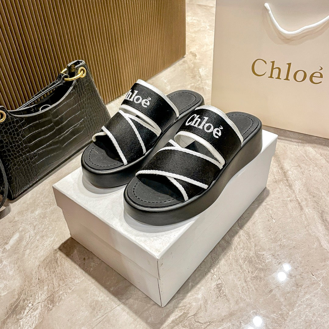 14A209ZDE Stylish Slippers