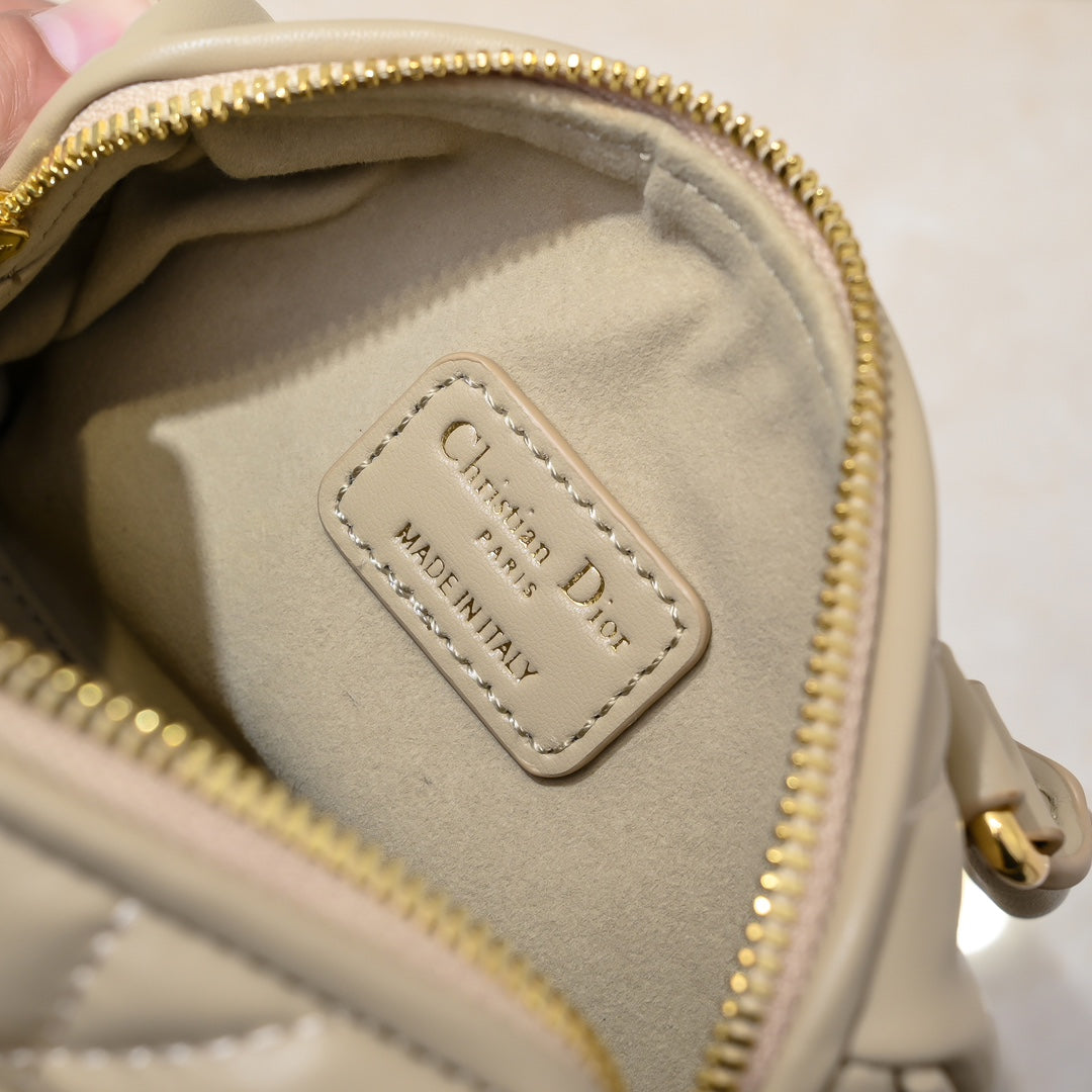 2WD32BDE Stylish leather bag