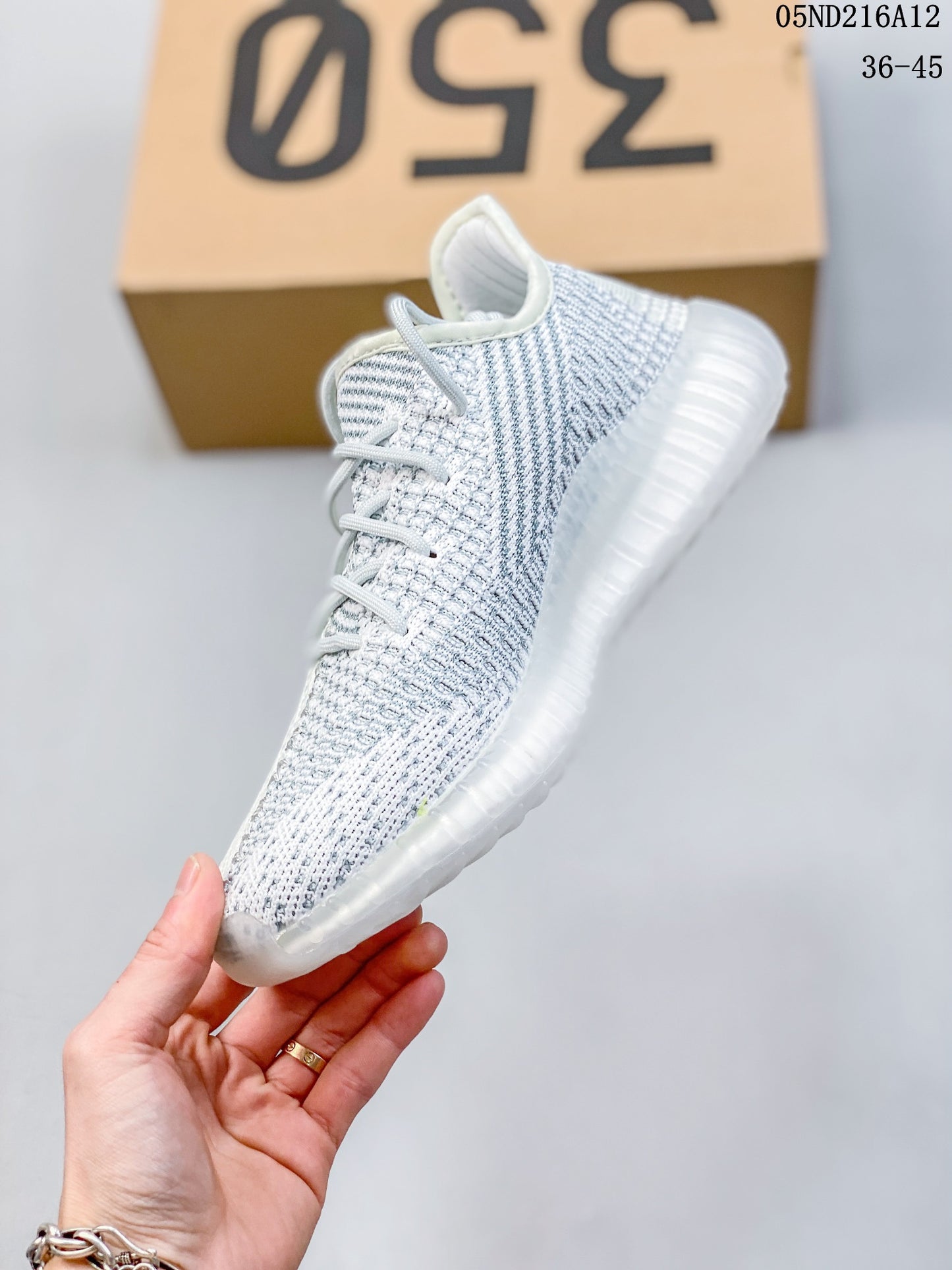 4YA69ZDE Stylish Sneakers (No Box, August-October Big Sale)