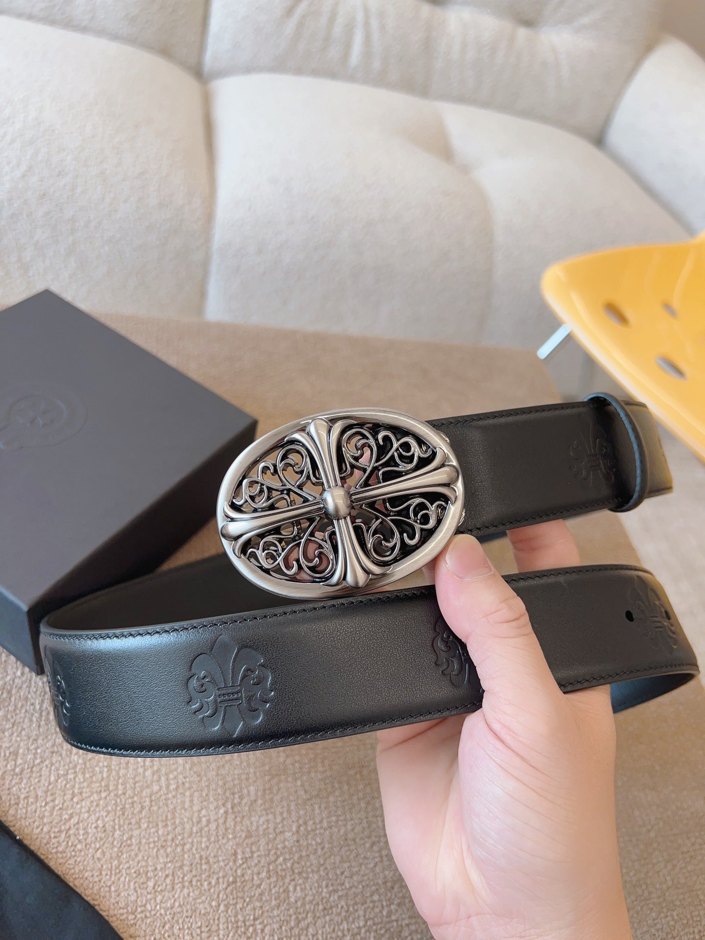 255RA16PDE Stylish High quality belt With full package