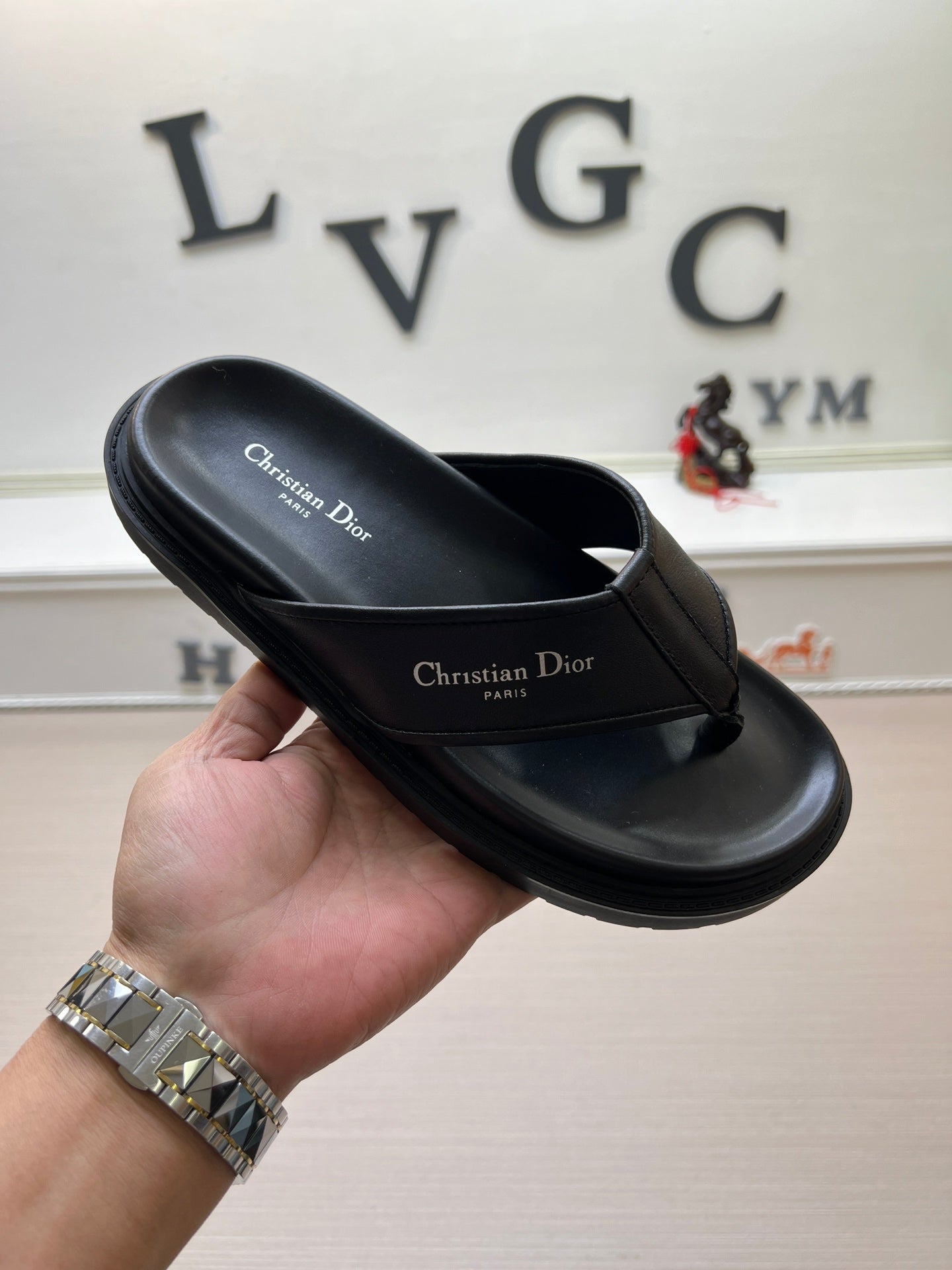 54D115ZDE Stylish slippers