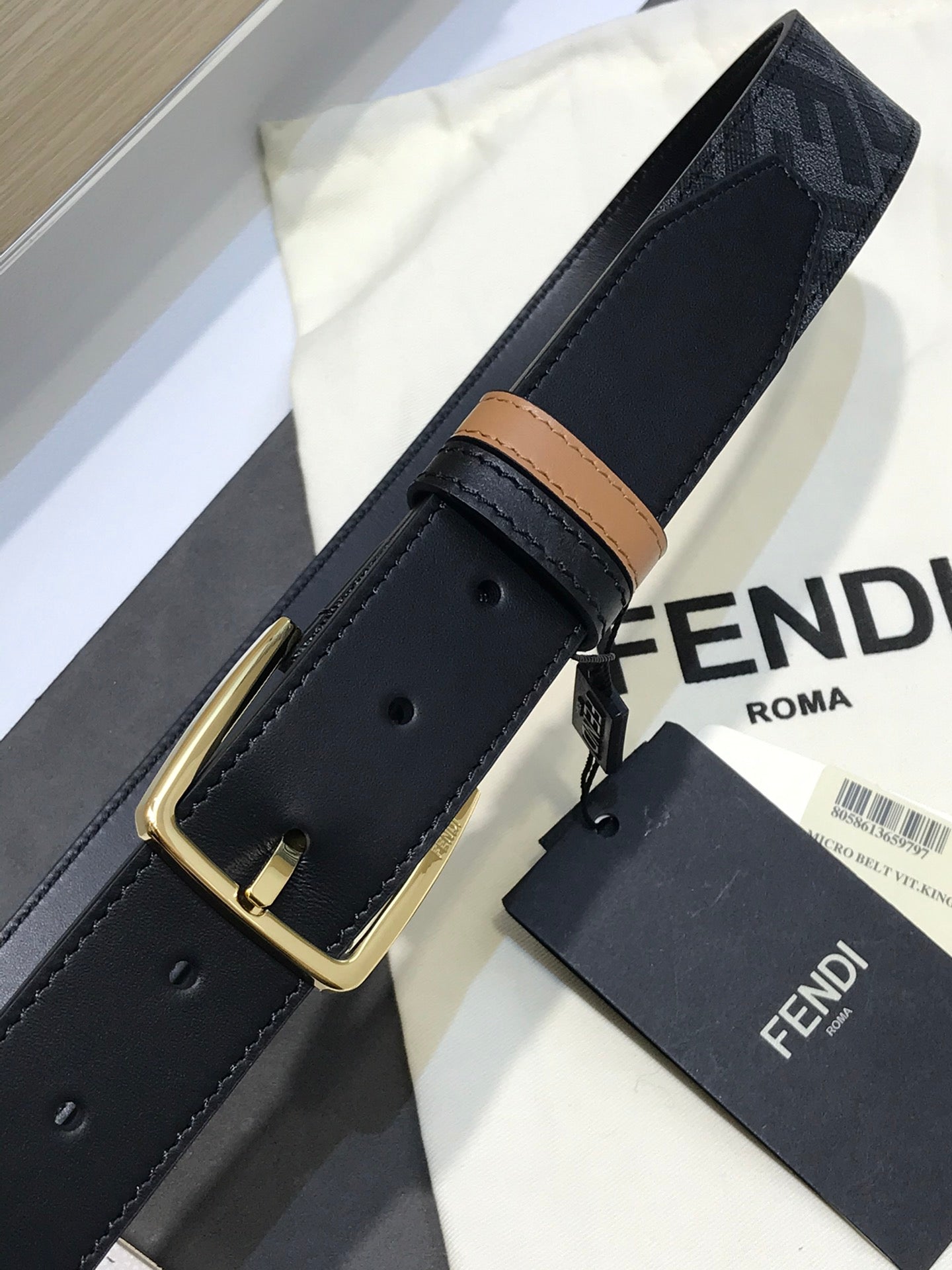 14F79PDE Stylish  High quality belt With full package
