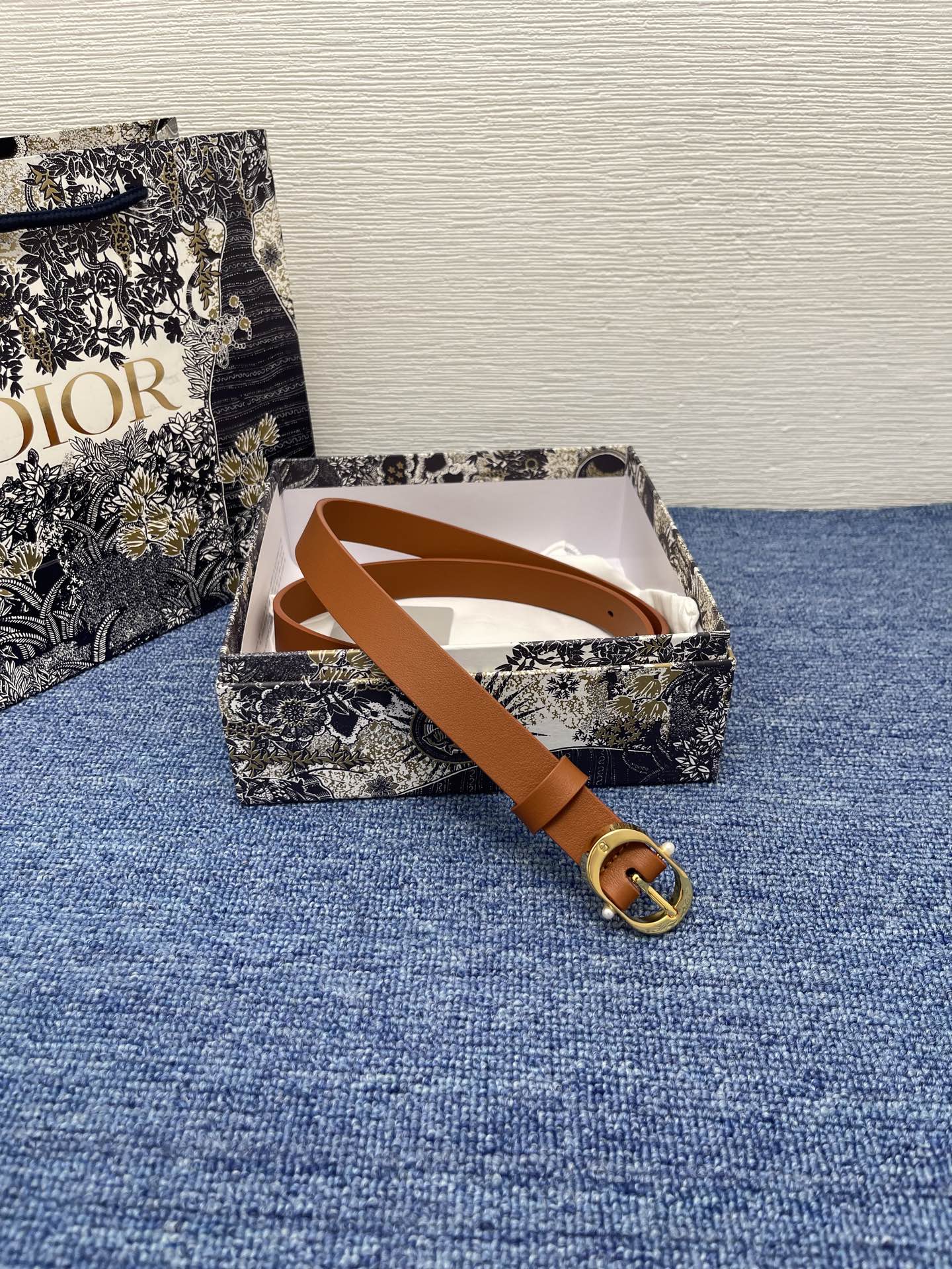 155RD204PDE Stylish  High quality belt With full package