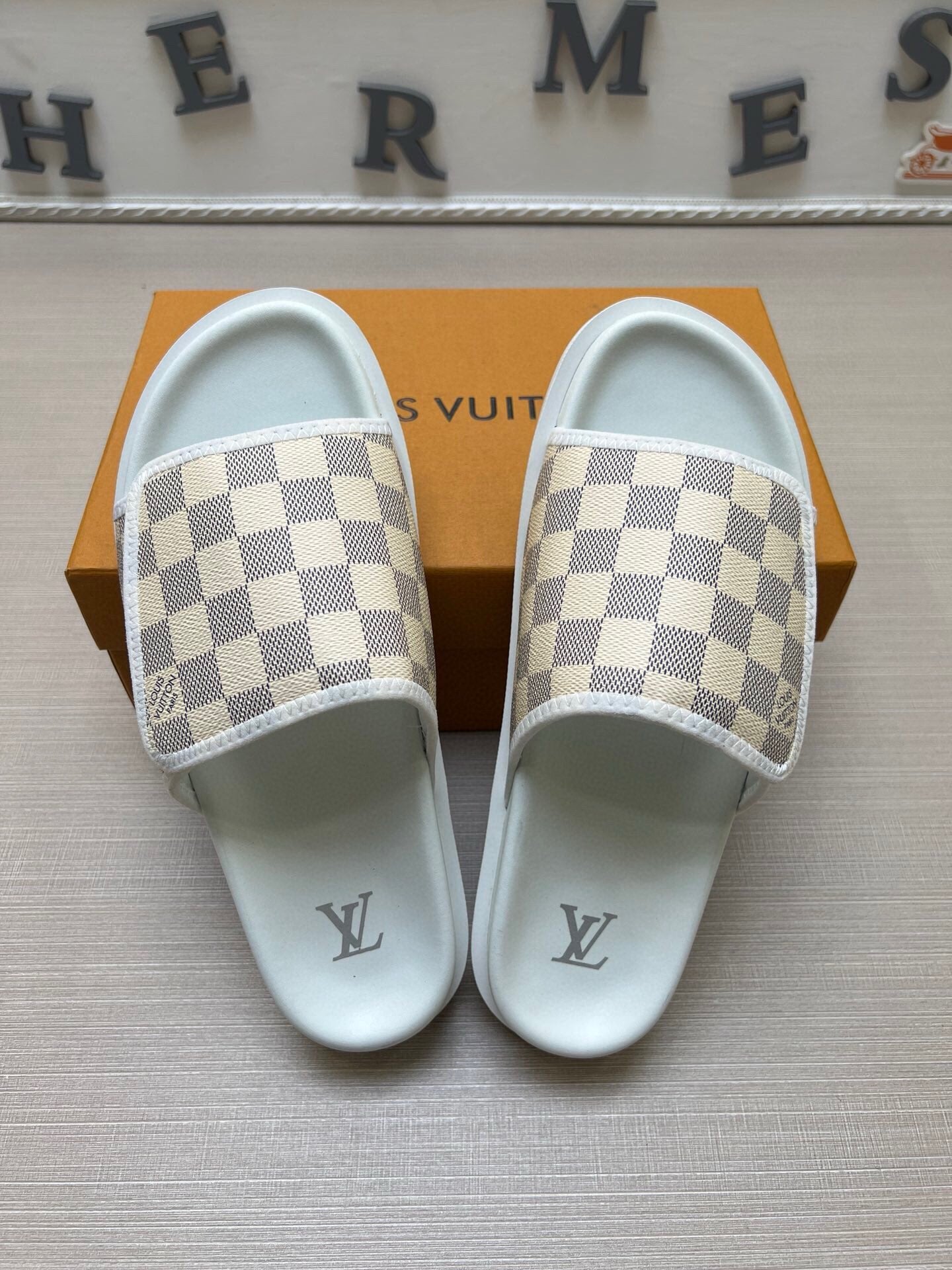 5WE245ZDE Stylish Slippers