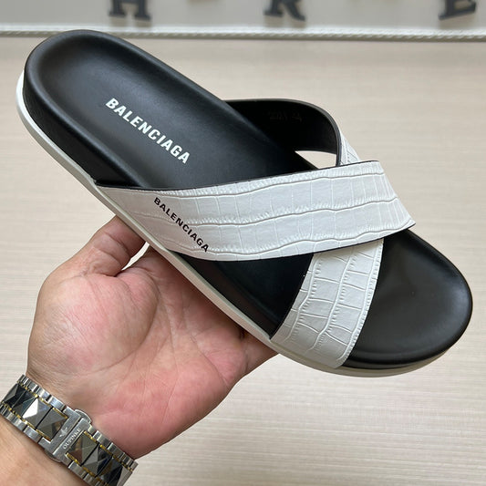 54J97ZDE Stylish slippers
