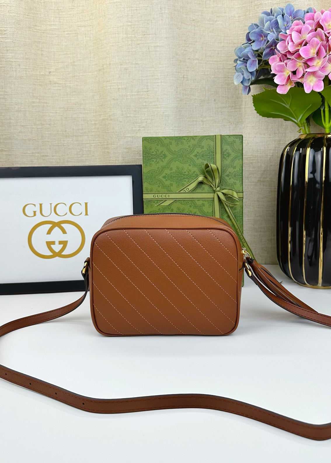 2WB29BDE Stylish leather bag