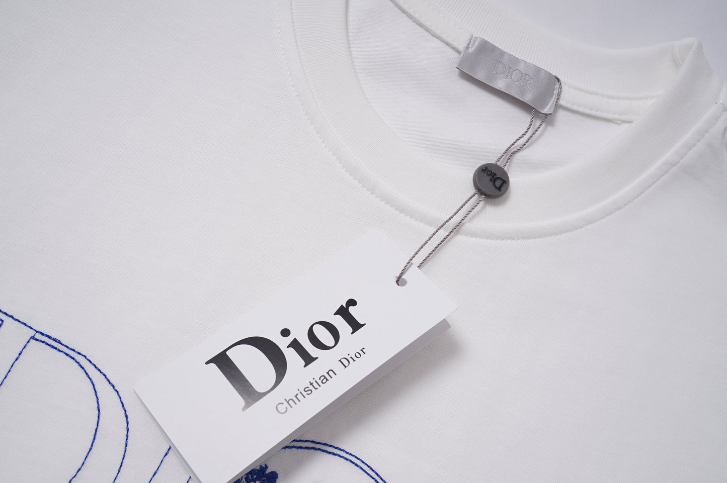 145ND2UDE Stylish T-shirt