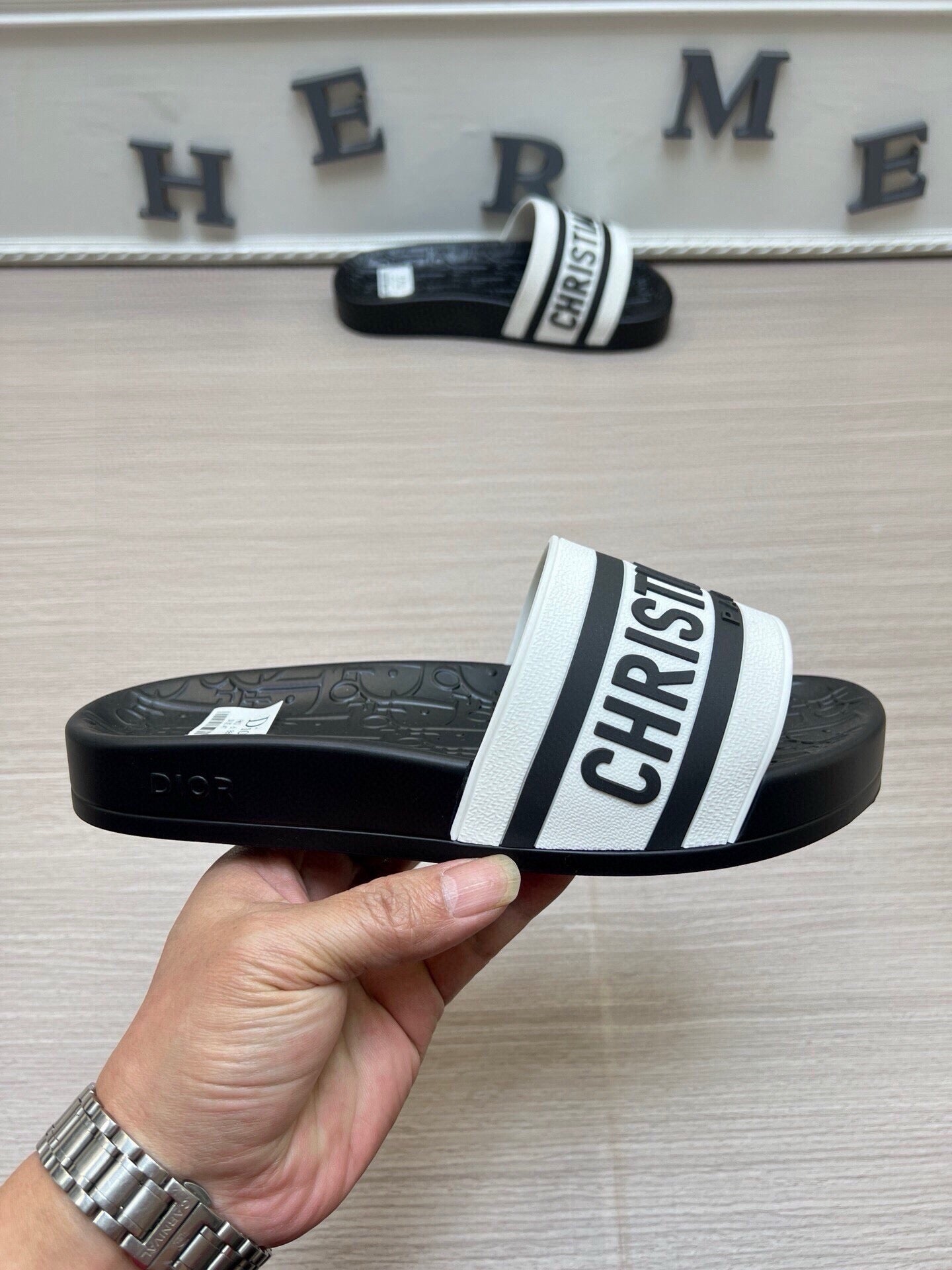 5LD212ZDE Stylish Slippers