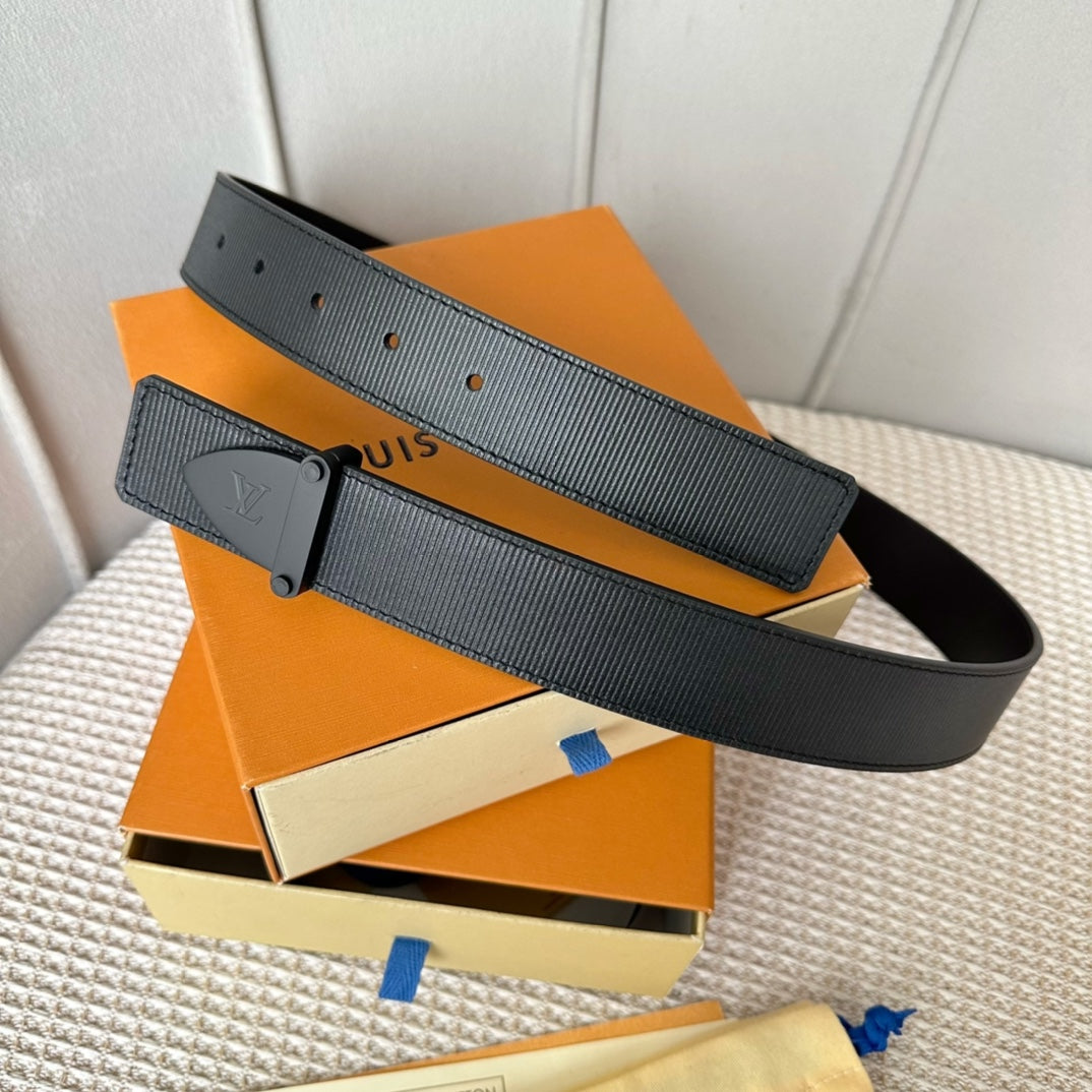 14E136PDE Stylish  High quality belt With full package