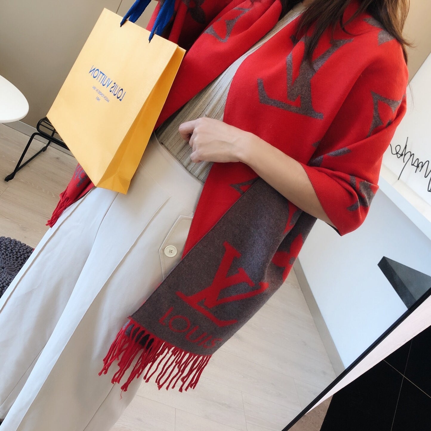 175RE48WDE Stylish Winter Scarves