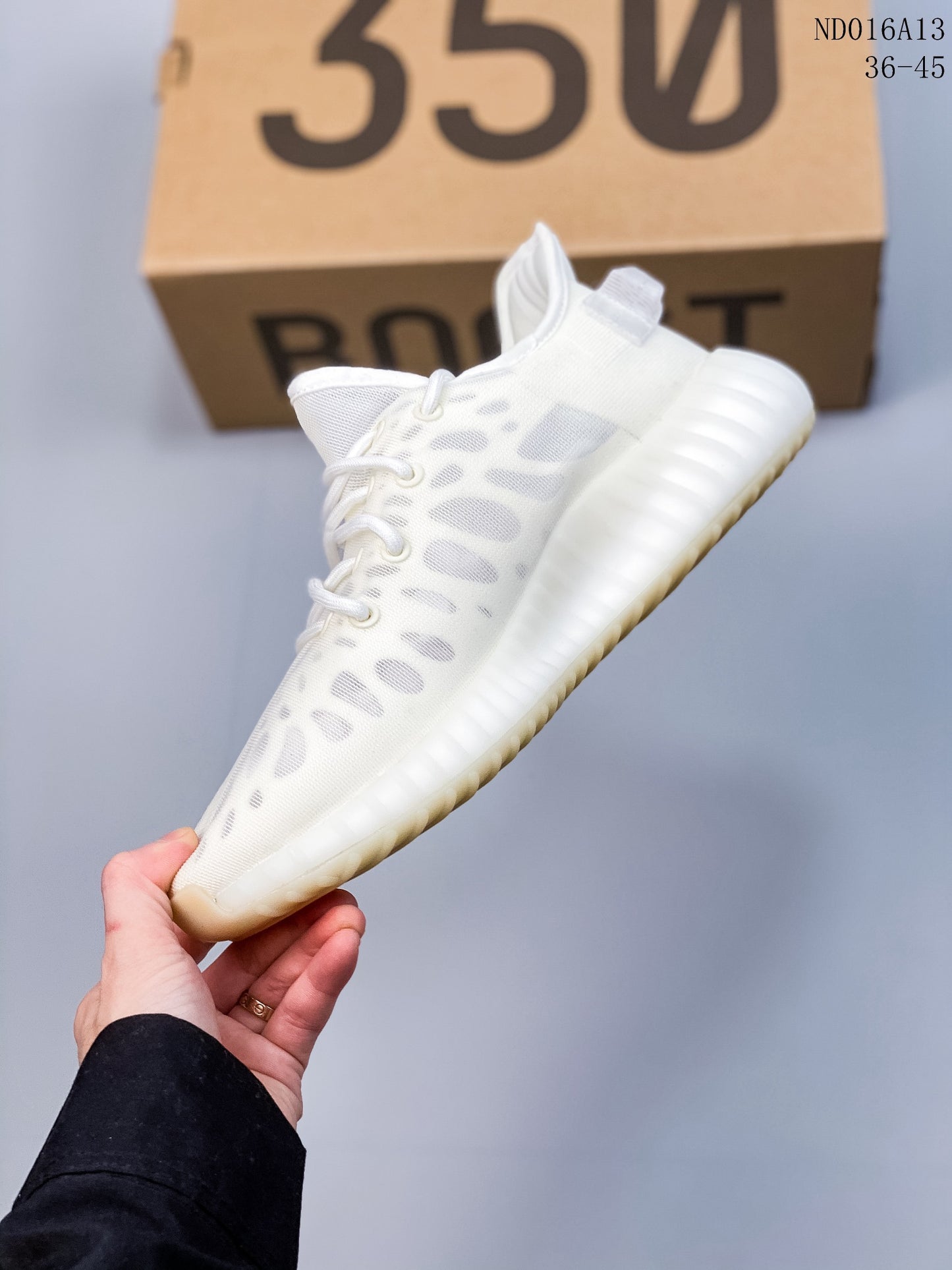 4YA86ZDE Stylish Sneakers (No Box, August-October Big Sale)
