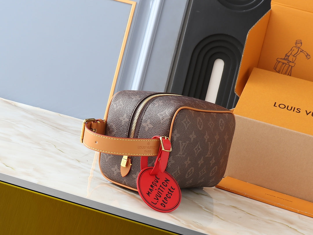 15RE69BDE Stylish leather bag
