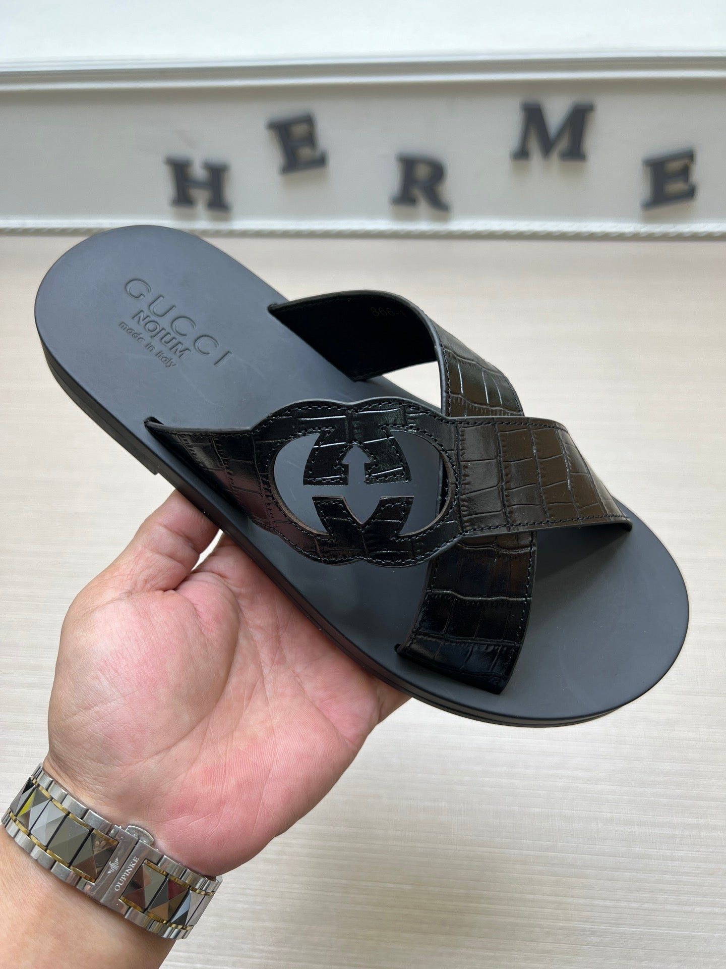 54B12ZDE Stylish slippers