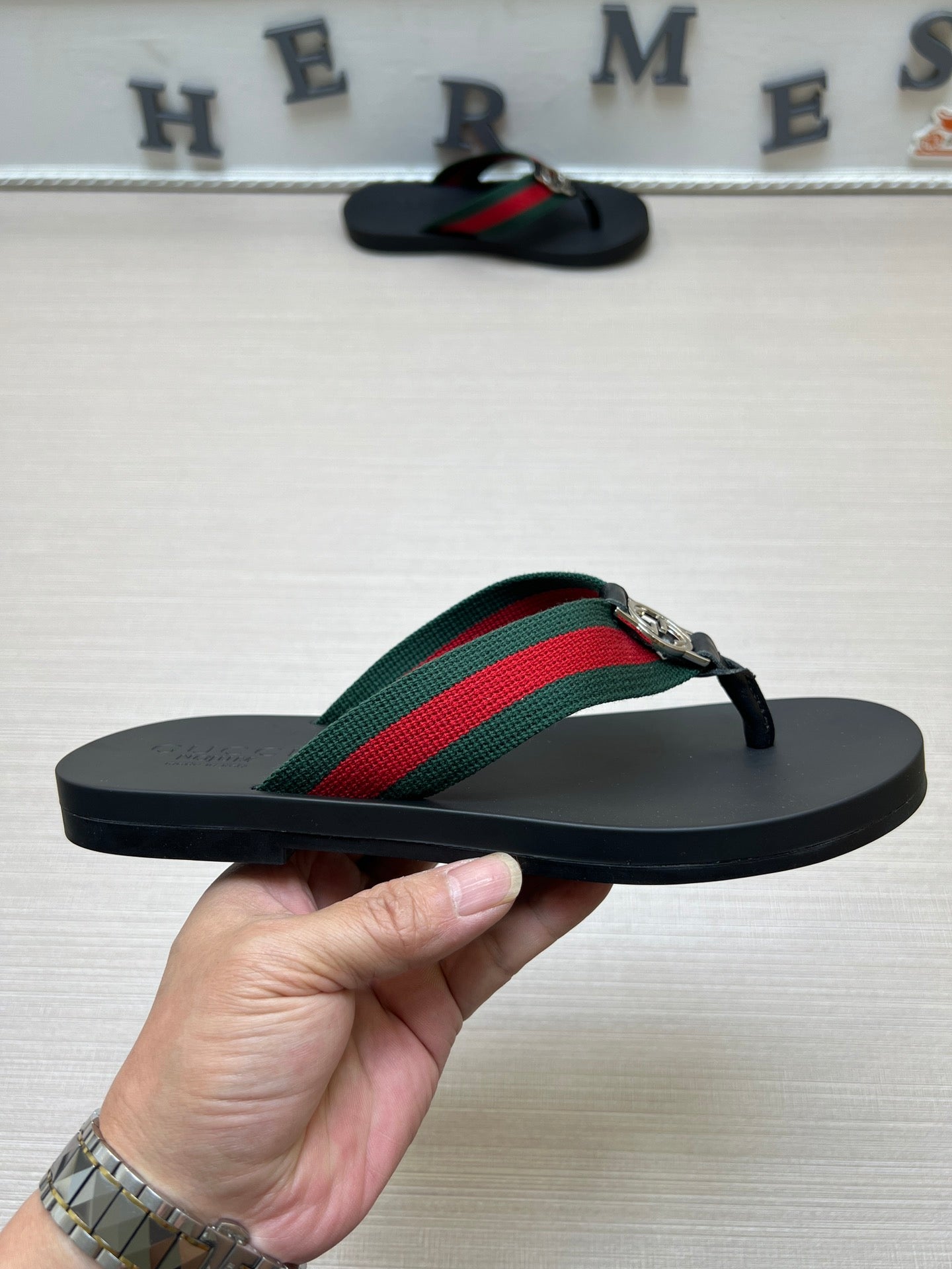 54B13ZDE Stylish slippers