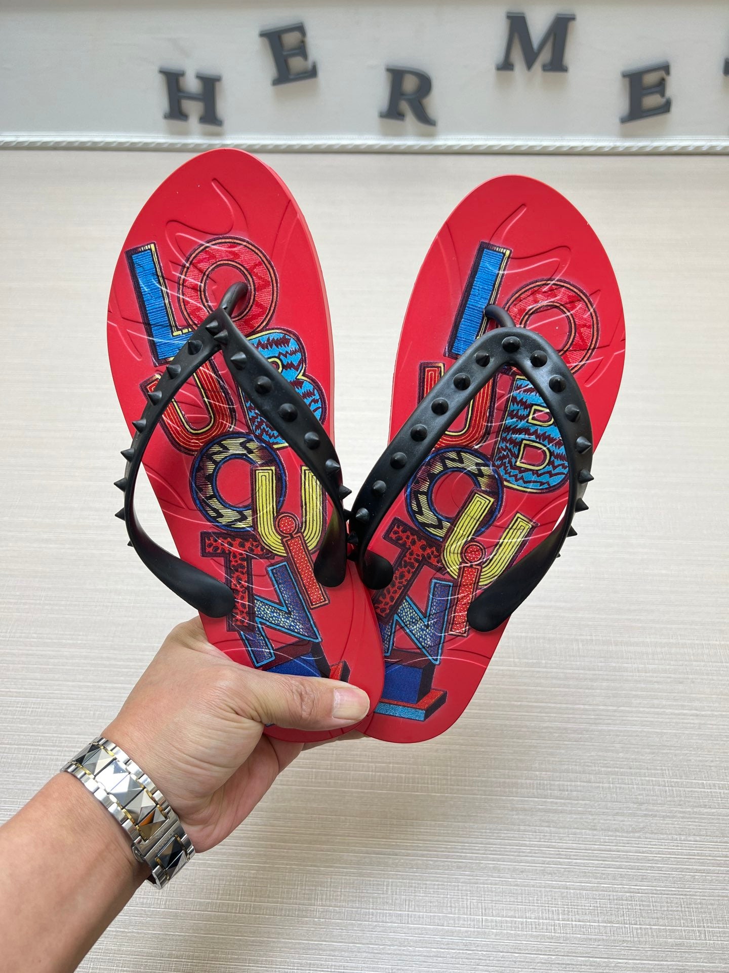 54A107ZDE Stylish slippers