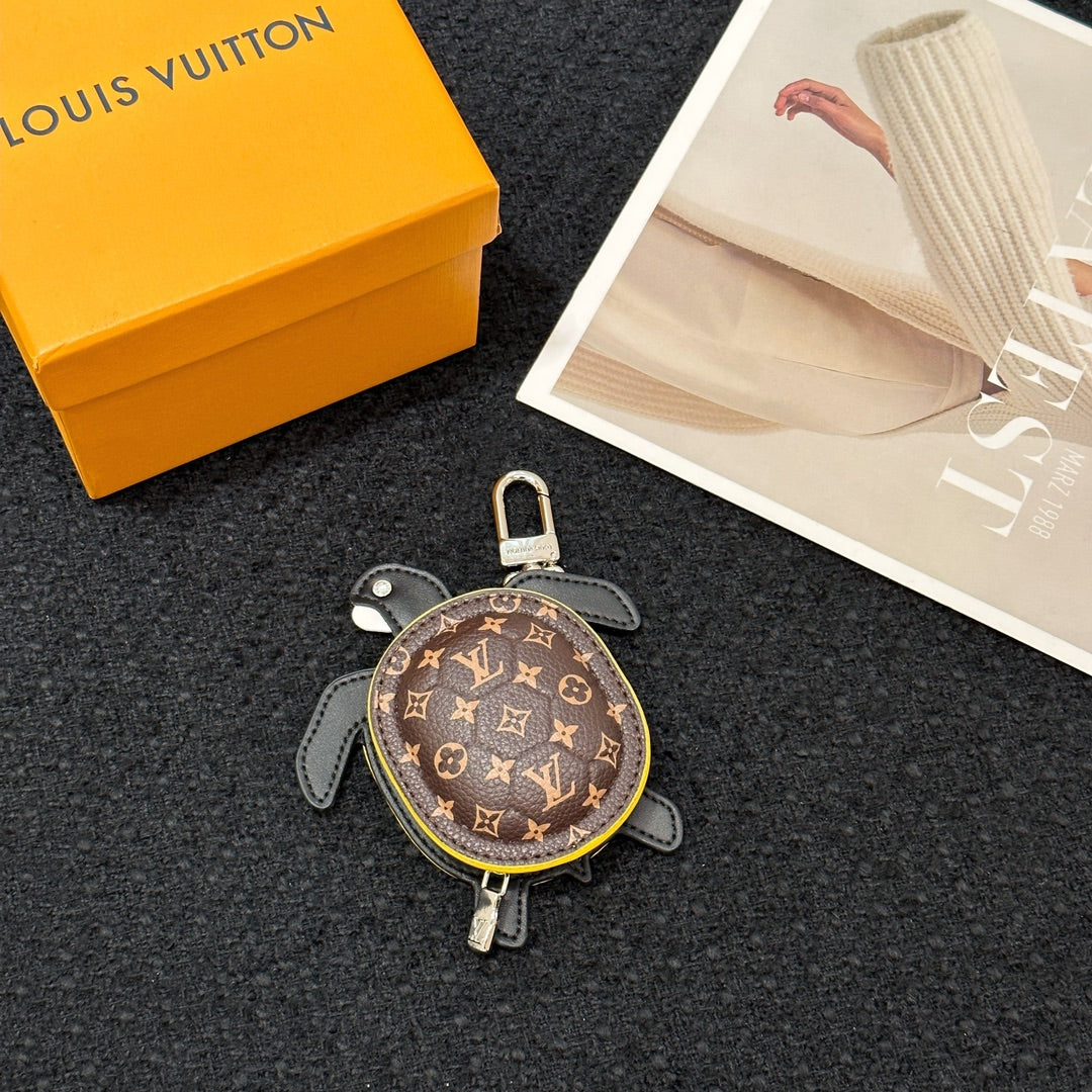 14E25ADE Stylish key closure