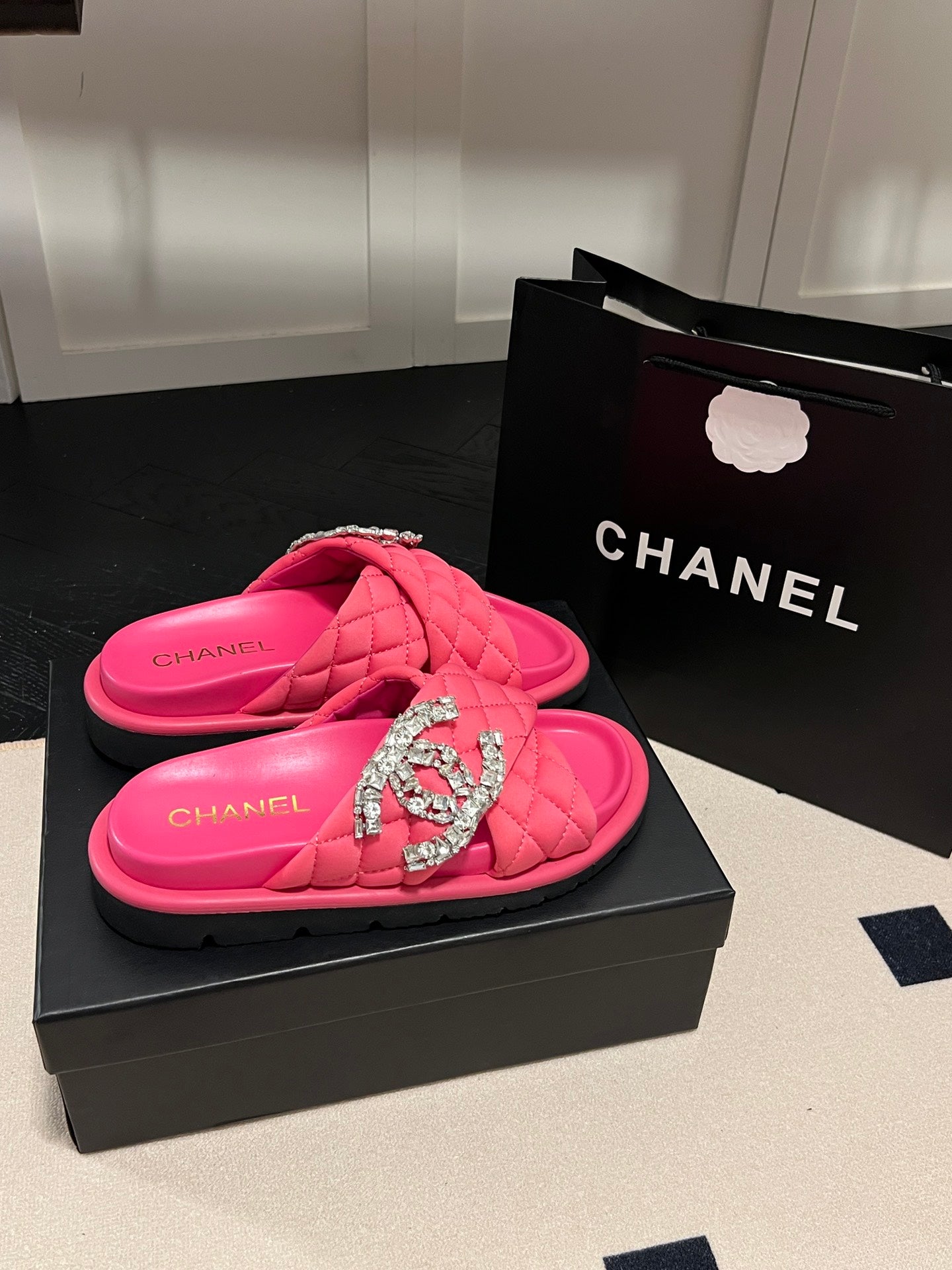 14C94ZDE Stylish Slippers